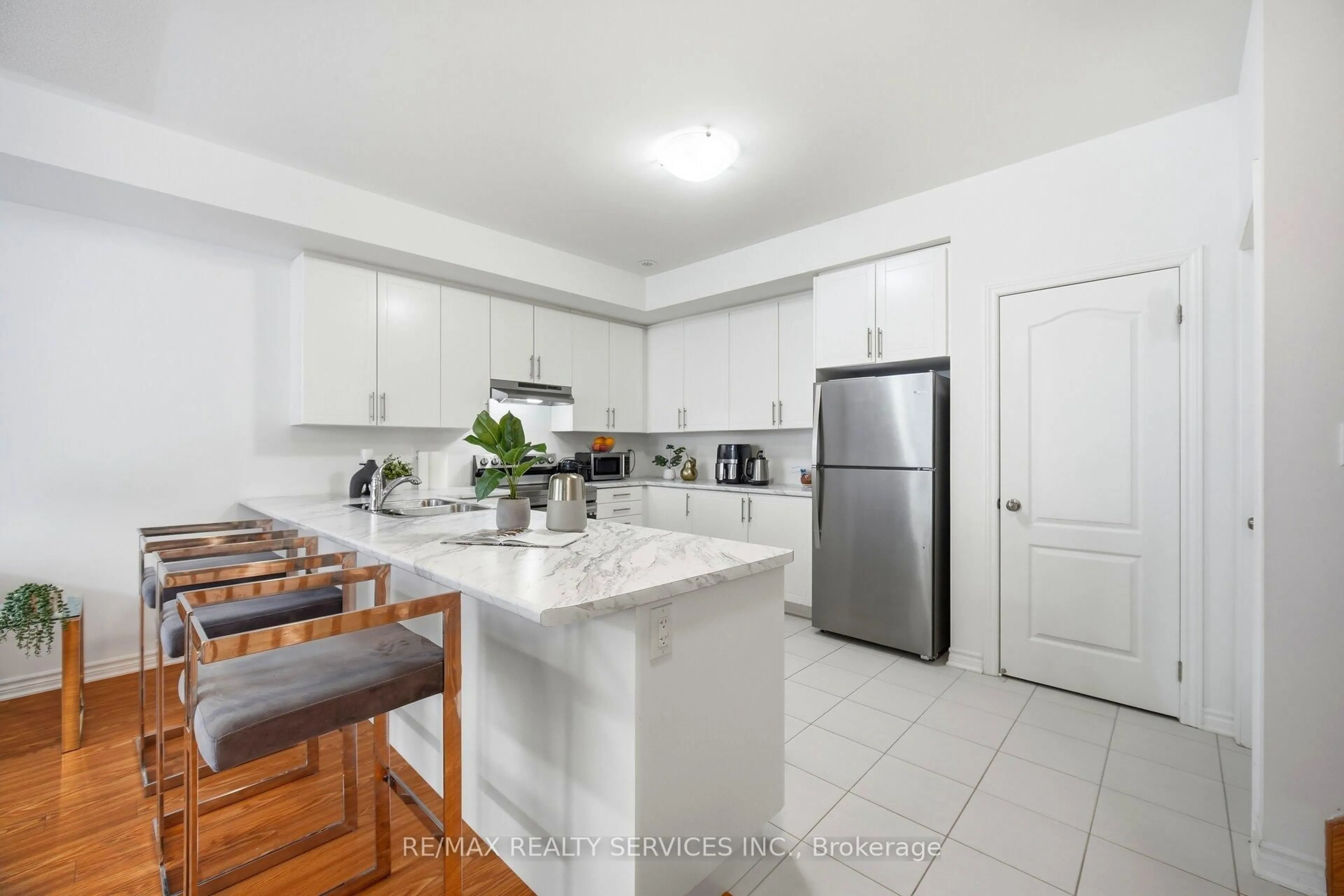 Unknown for 47 Tiveron Ave, Caledon Ontario L7C 4L6