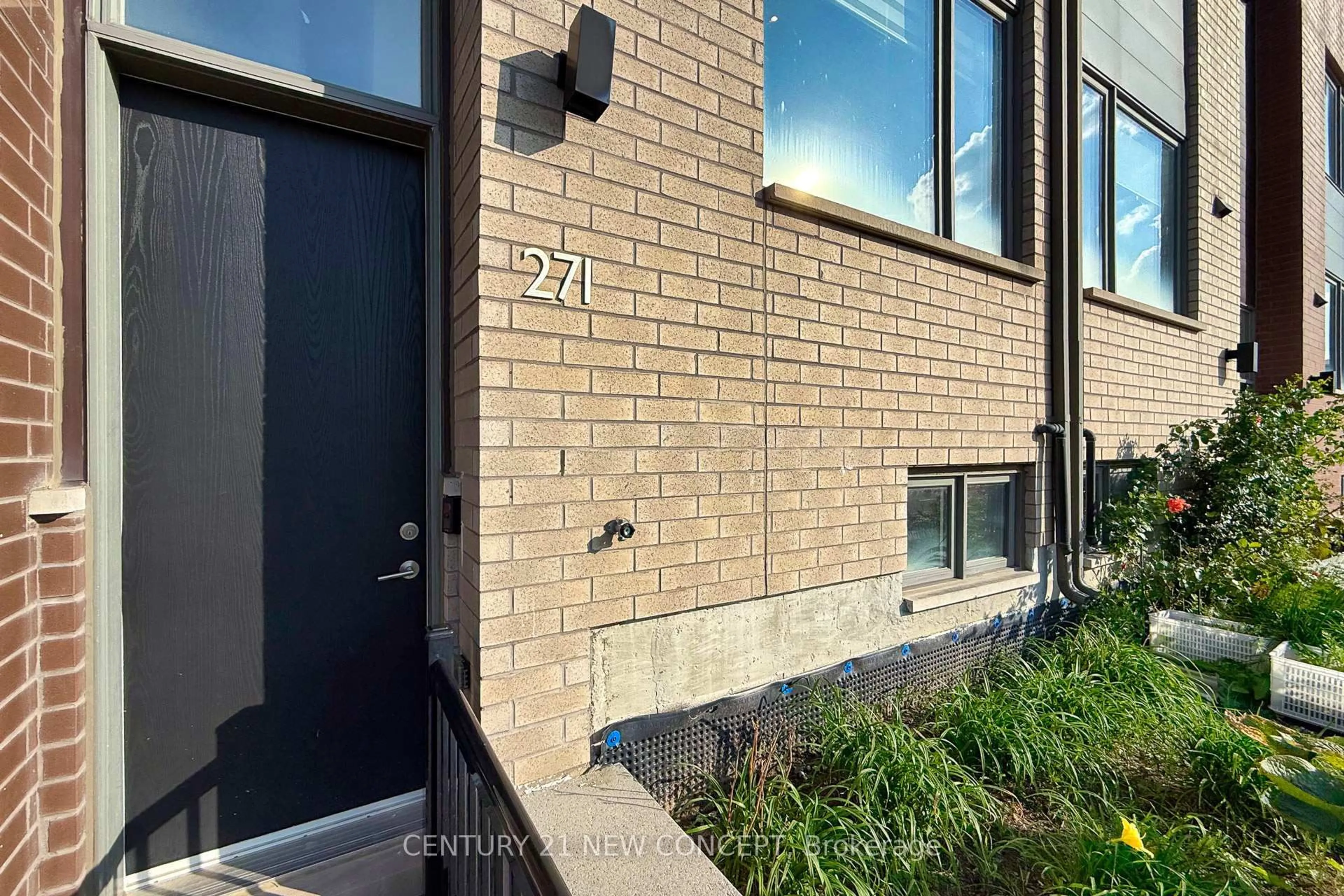 Home with brick exterior material, street for 271 Downsview Park Blvd, Toronto Ontario M3K 0B6