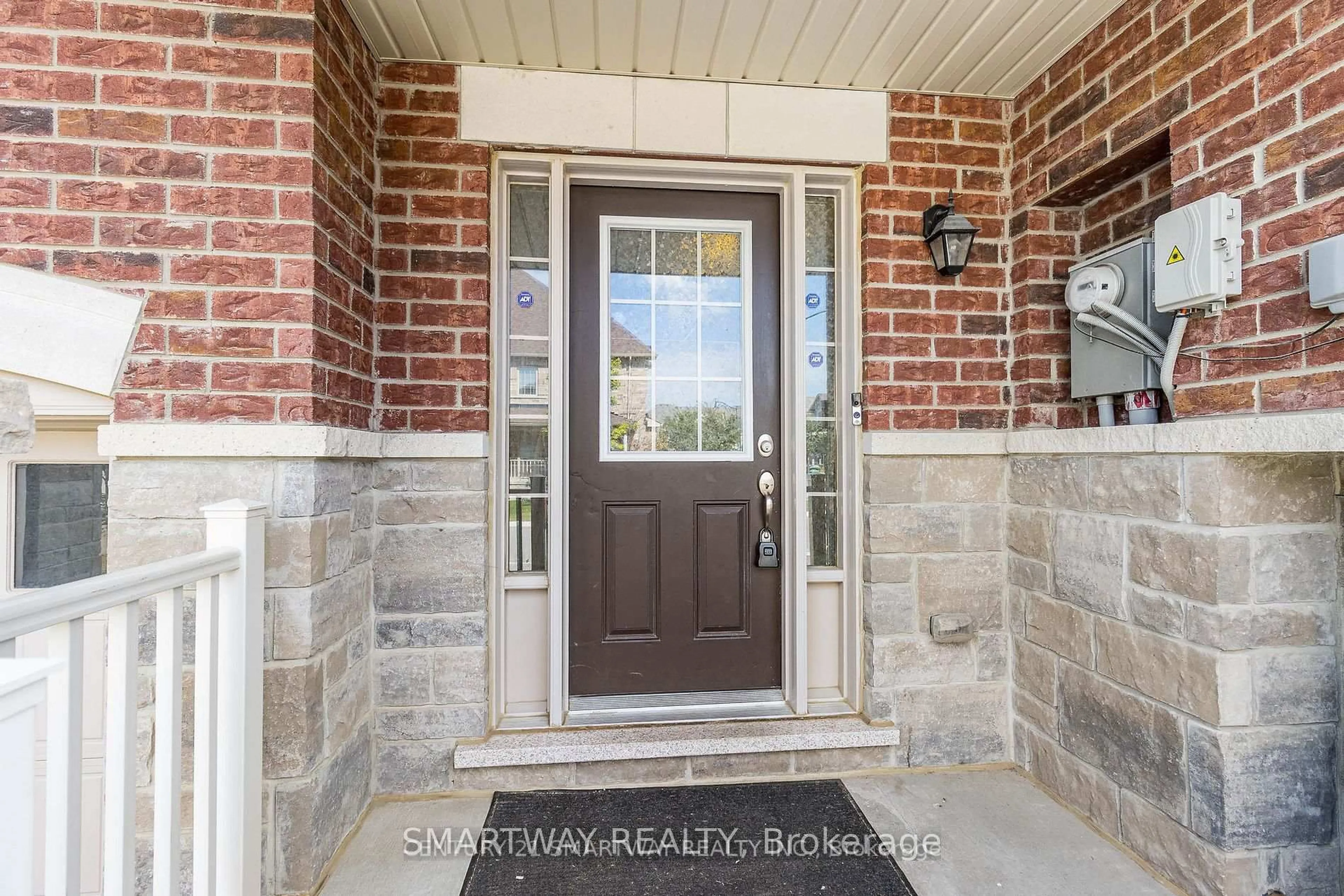 Indoor entryway for 168 Agava St, Brampton Ontario L7A 4R9