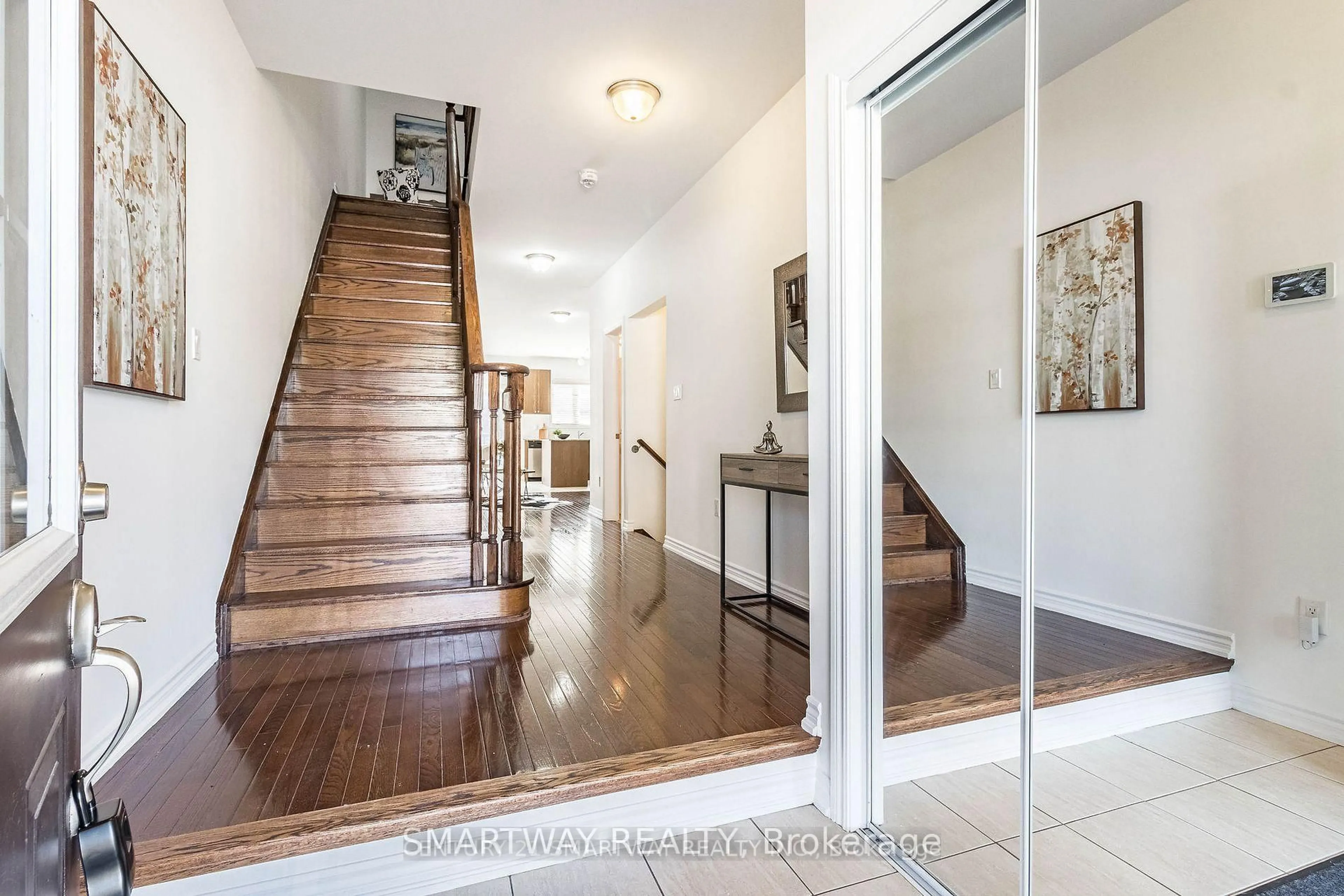 Indoor foyer for 168 Agava St, Brampton Ontario L7A 4R9