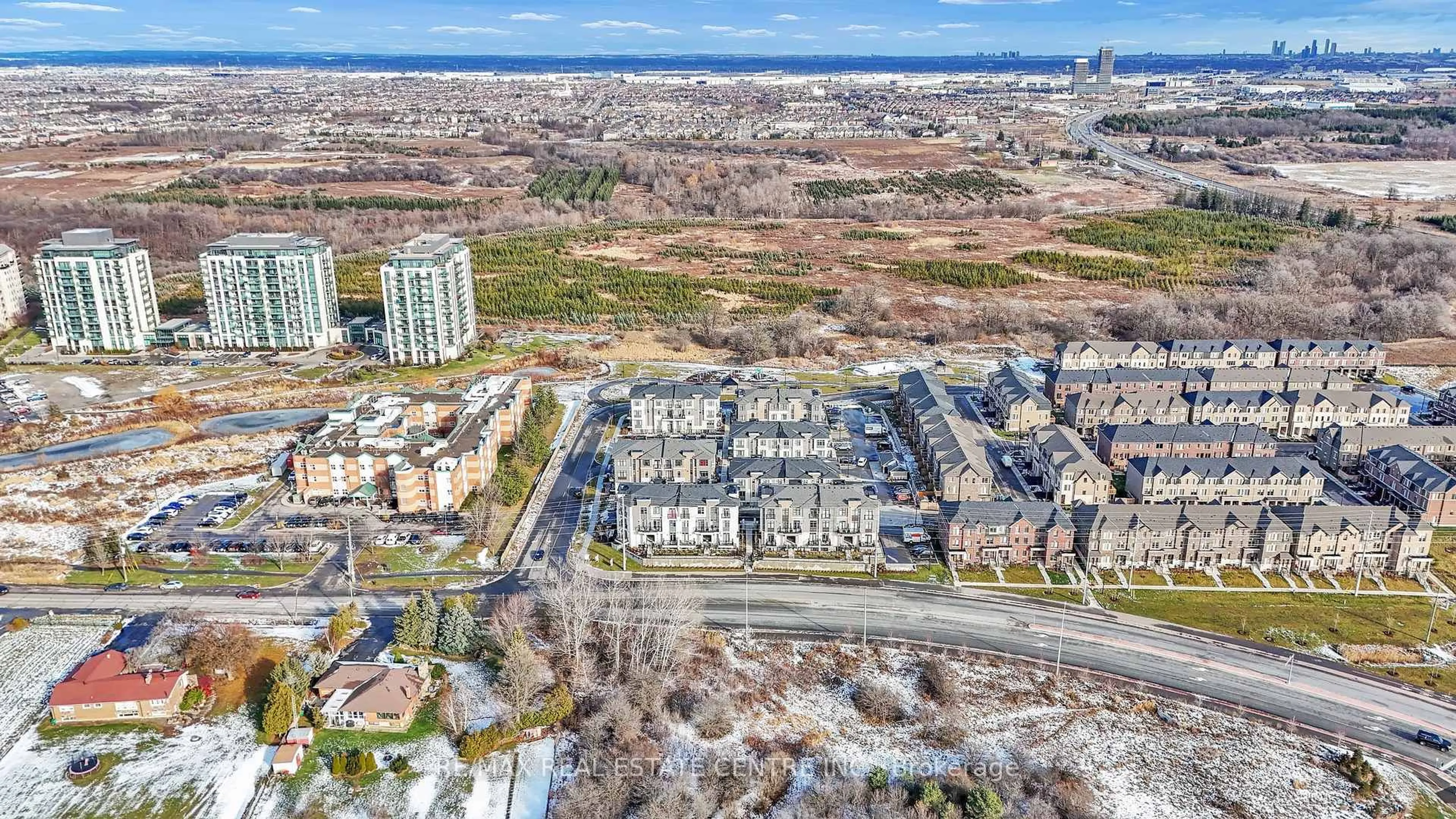 A pic from outside/outdoor area/front of a property/back of a property/a pic from drone, city buildings view from balcony for 10 Halliford Pl #312 (G32), Brampton Ontario L6P 0N5