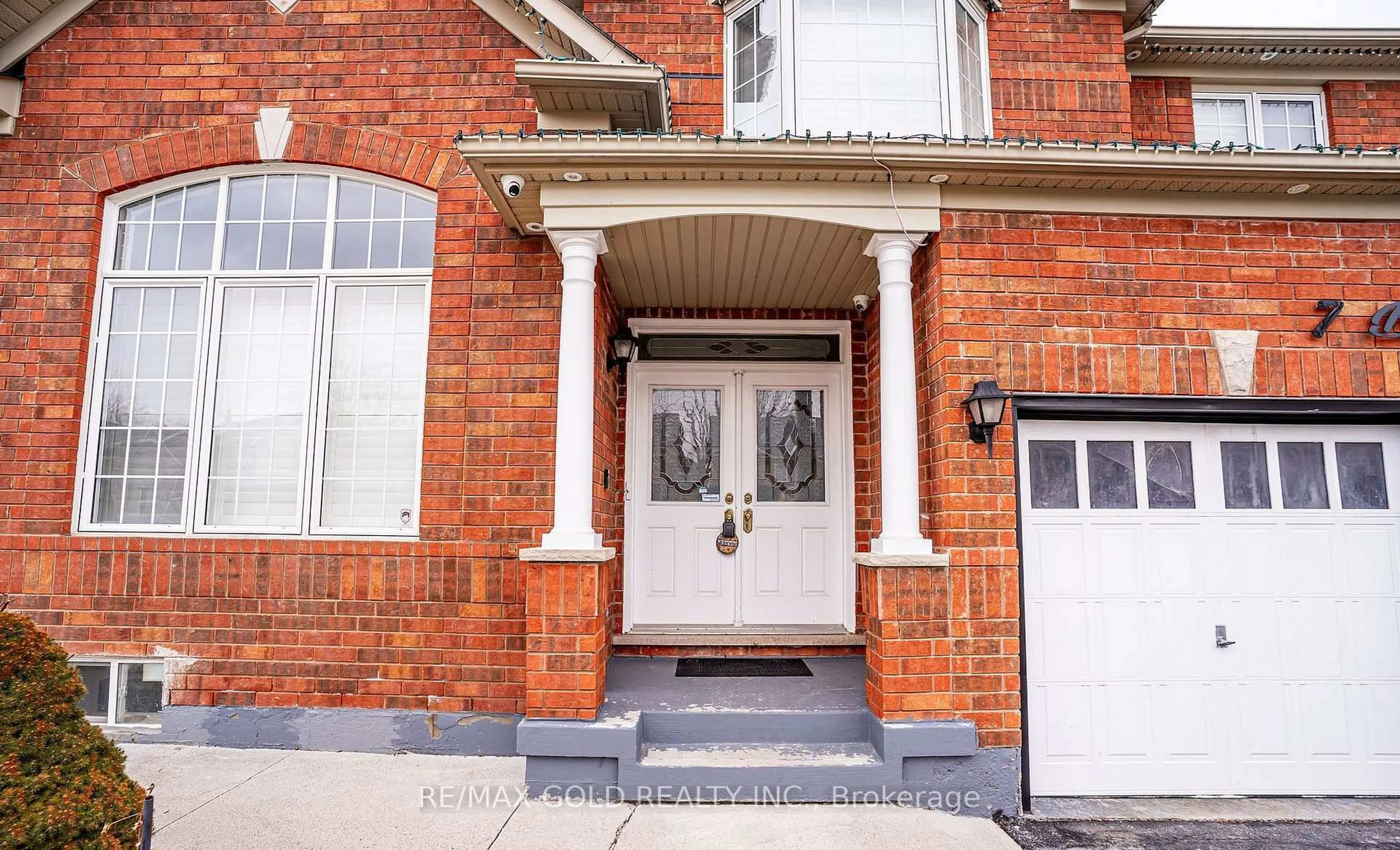 Home with brick exterior material, street for 7 Bettey Rd, Brampton Ontario L6P 1S9