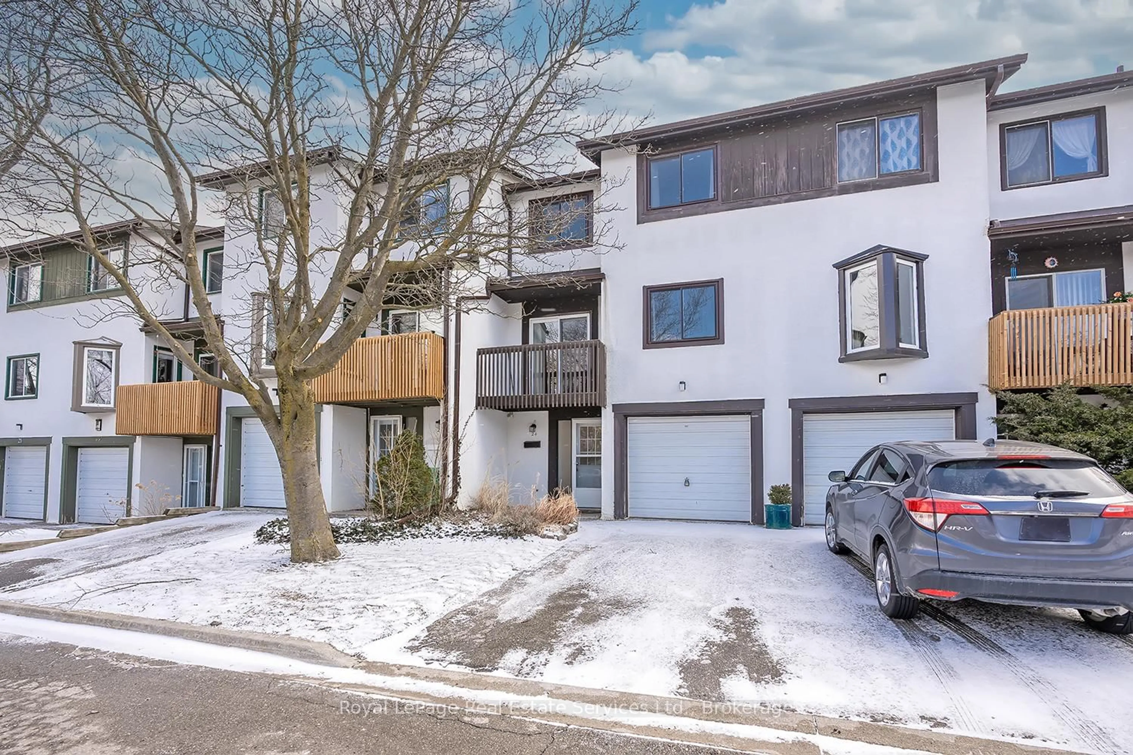 A pic from outside/outdoor area/front of a property/back of a property/a pic from drone, street for 2651 Aquitaine Ave #24, Mississauga Ontario L5N 1V5