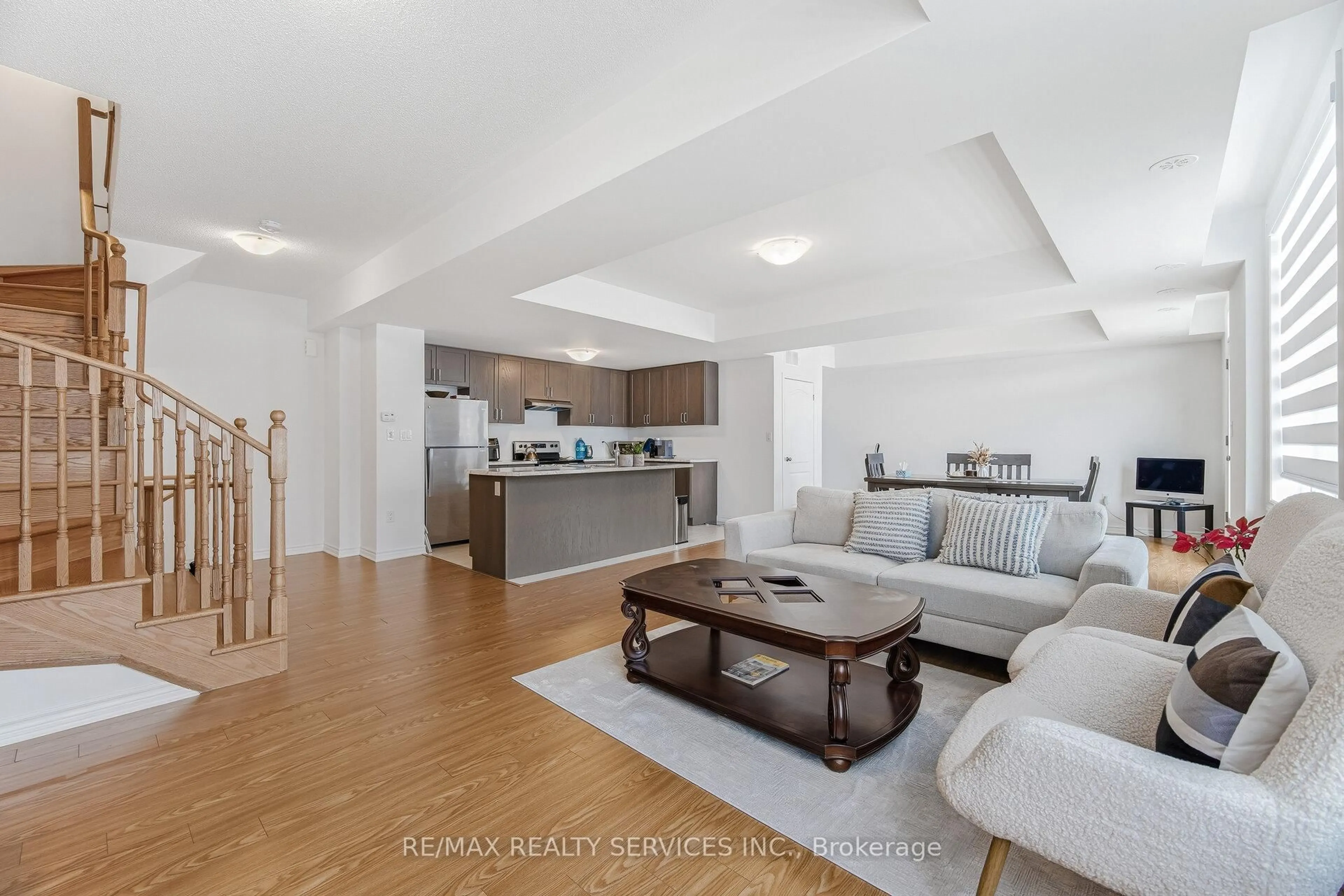 Living room with furniture, unknown for 435 Dougall Ave, Caledon Ontario L7C 4L5