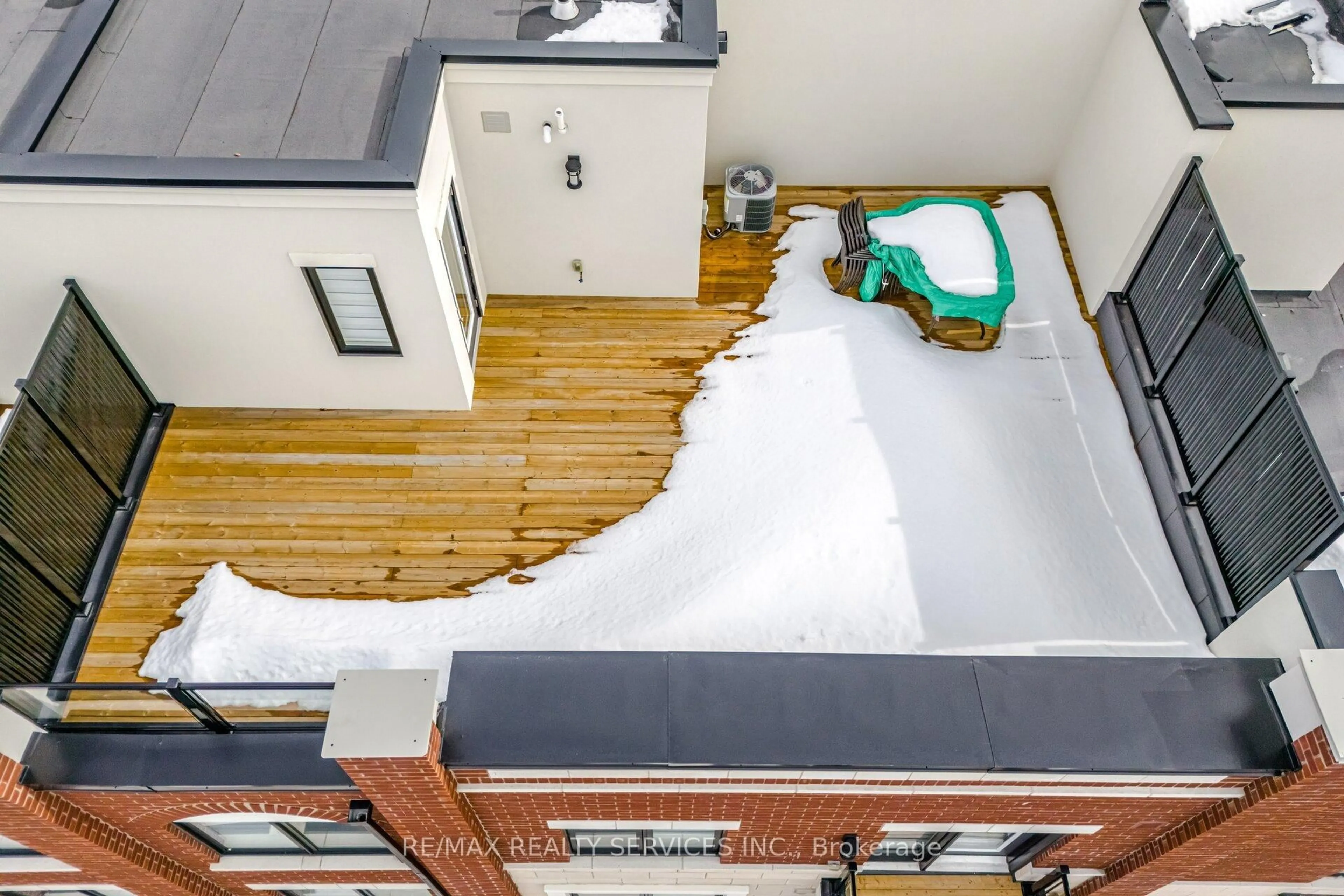 Balcony in the apartment, city buildings view from balcony for 435 Dougall Ave, Caledon Ontario L7C 4L5