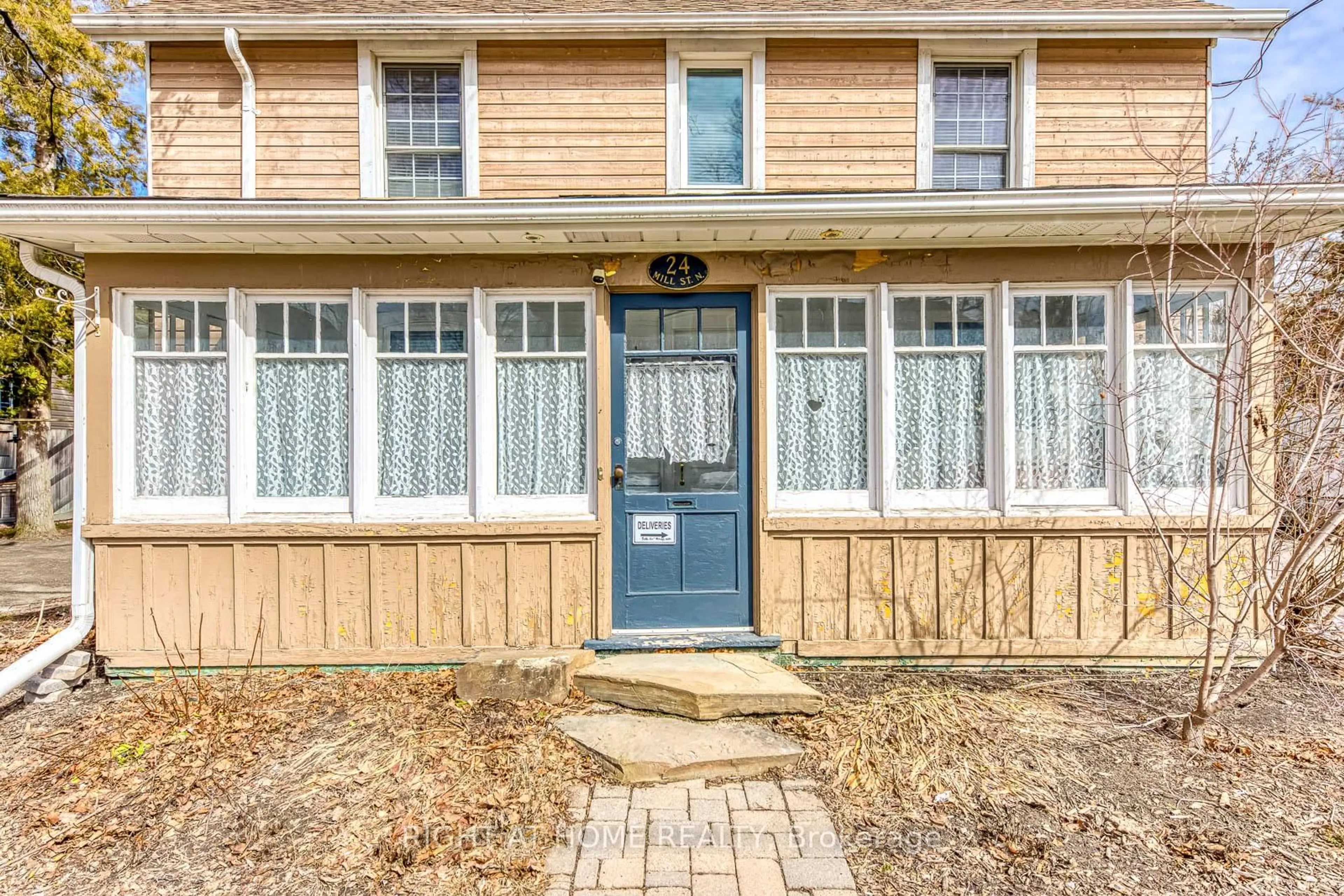 Unknown for 24 Mill St, Brampton Ontario L6X 1S6