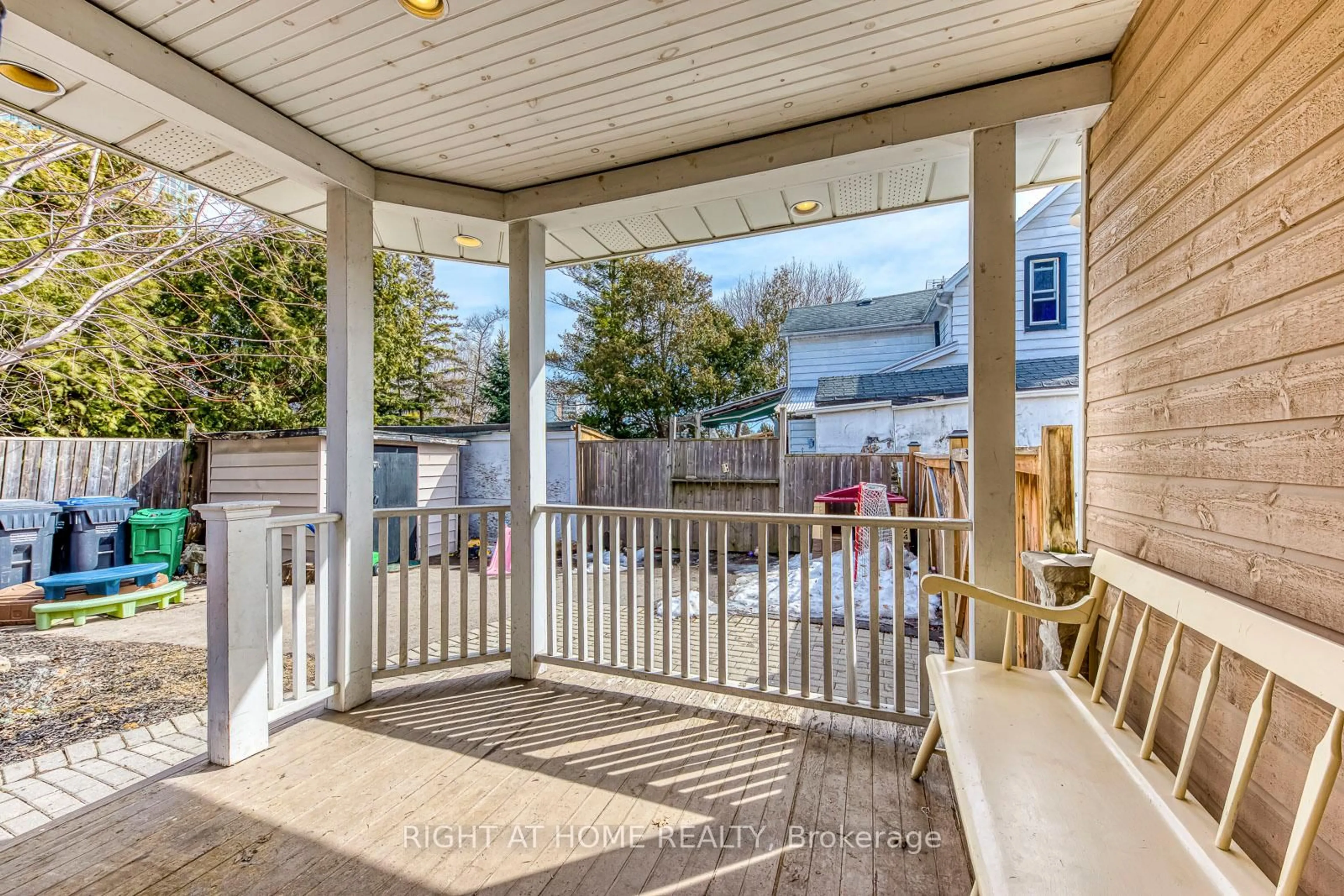 Patio, street for 24 Mill St, Brampton Ontario L6X 1S6