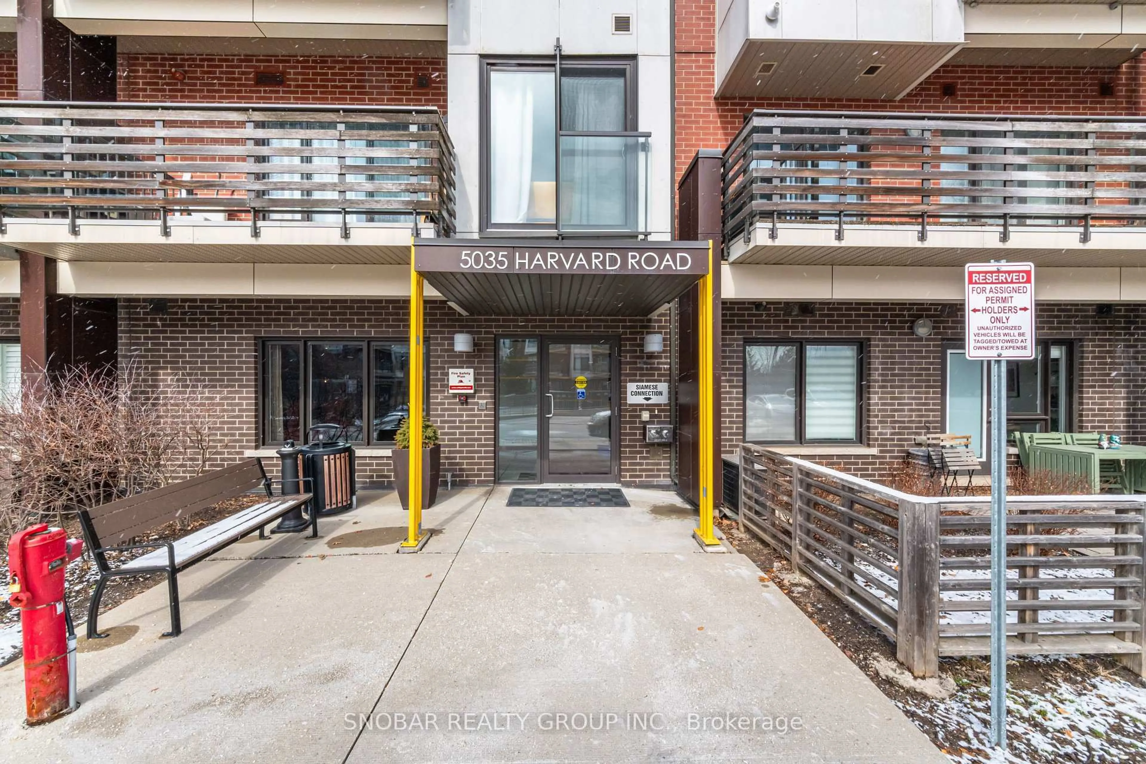 Unknown for 5035 Harvard Rd #304, Mississauga Ontario L5M 0W6