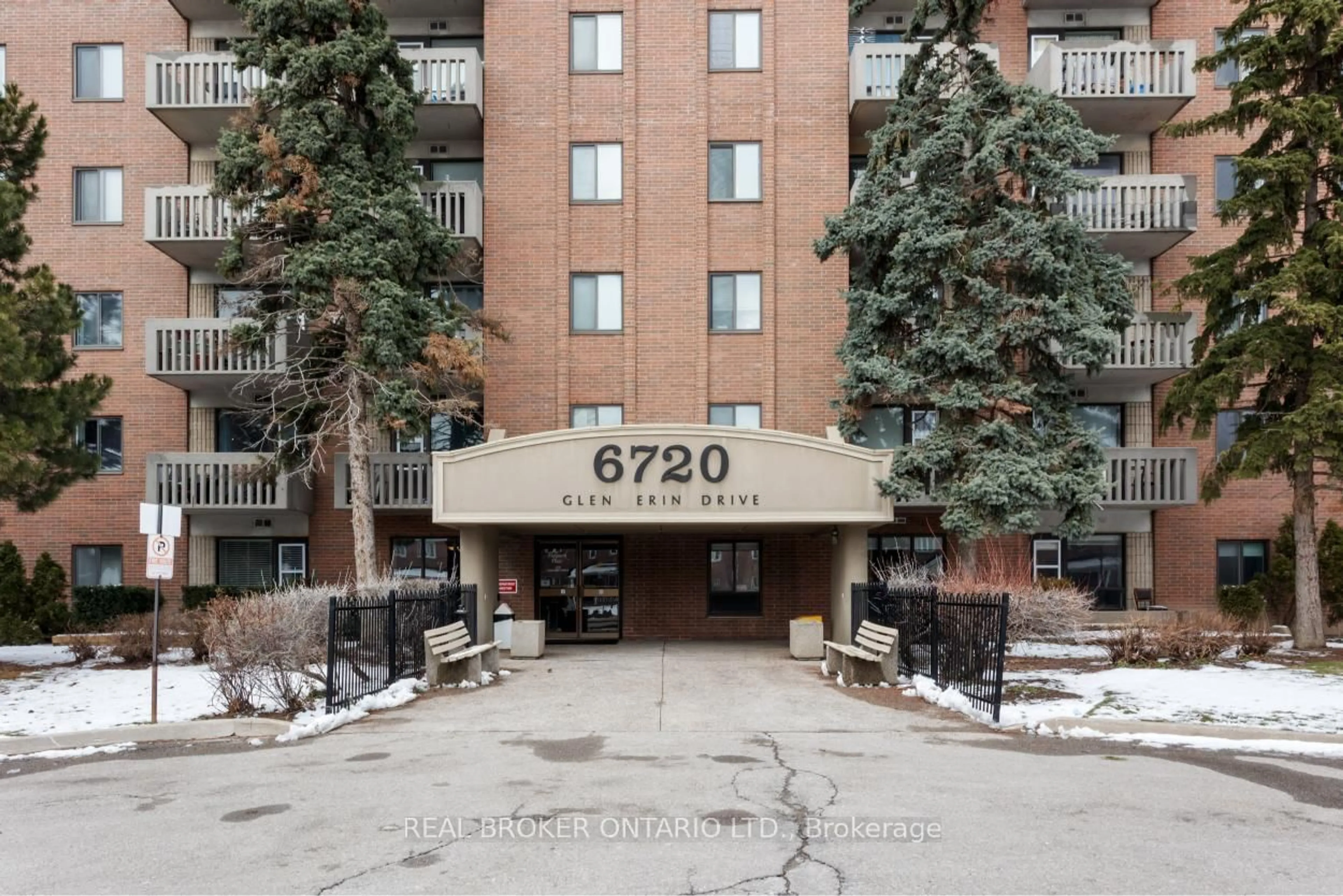 Unknown for 6720 Glen Erin Dr #111, Mississauga Ontario L5N 3K8