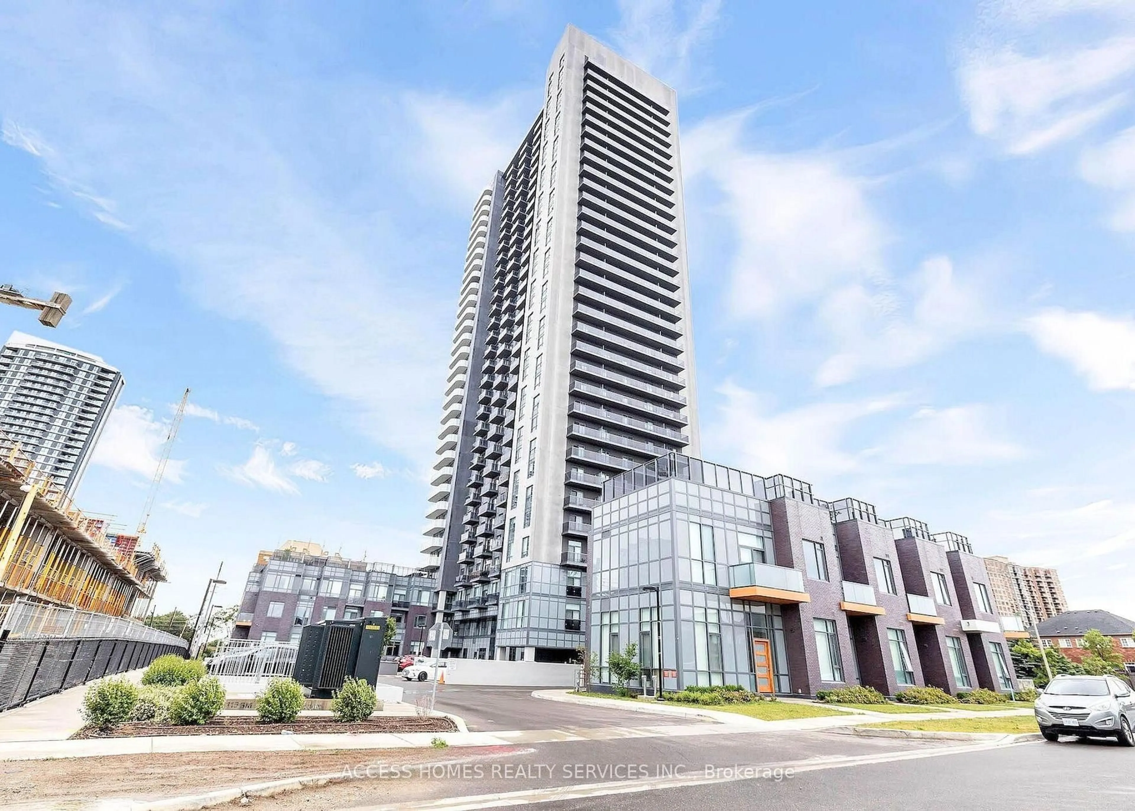 Indoor foyer for 8 Nahani Way #1101, Mississauga Ontario L4Z 0C6