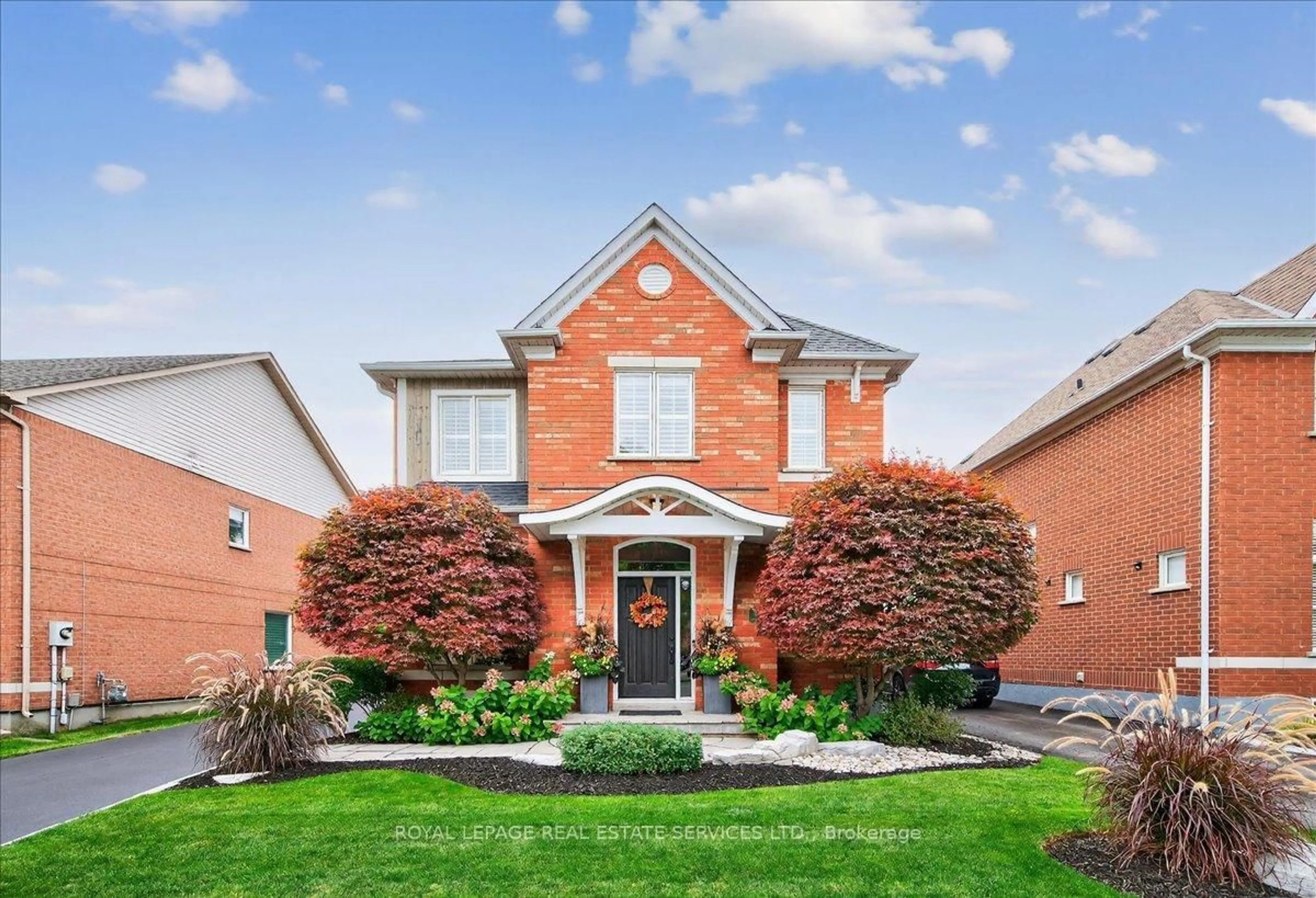Home with brick exterior material, street for 519 River Glen Blvd, Oakville Ontario L6H 6N4