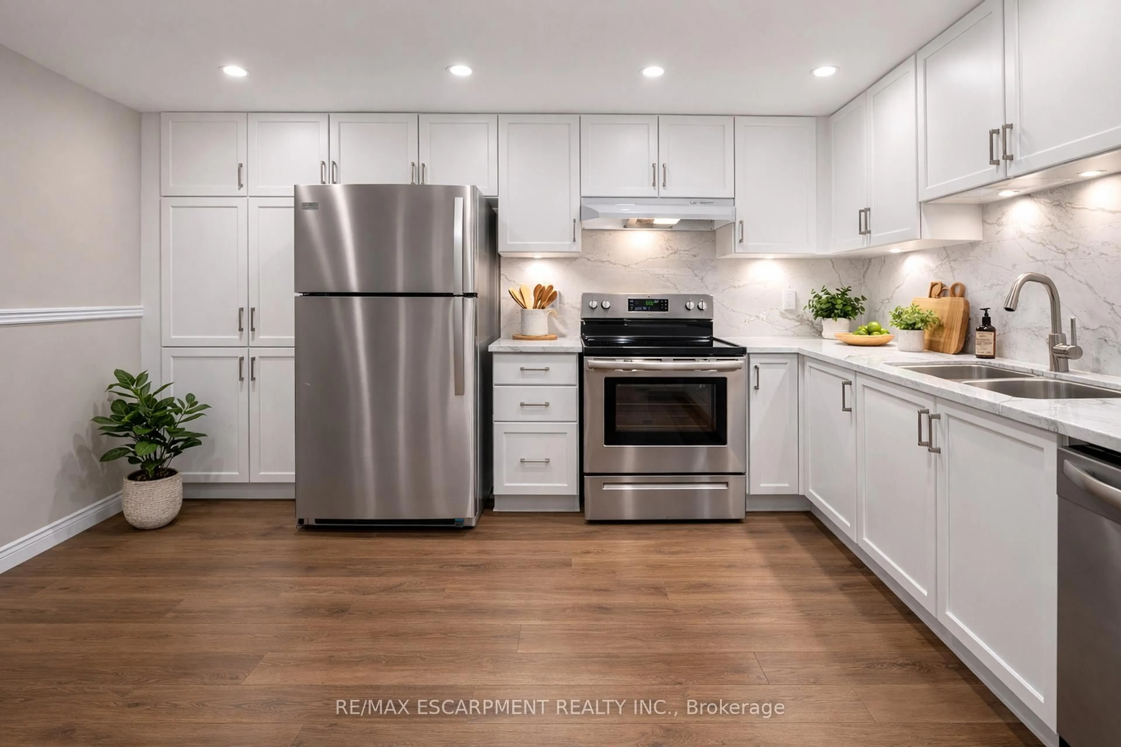 Open concept kitchen, unknown for 5070 Pinedale Ave #302, Burlington Ontario L7L 5V6