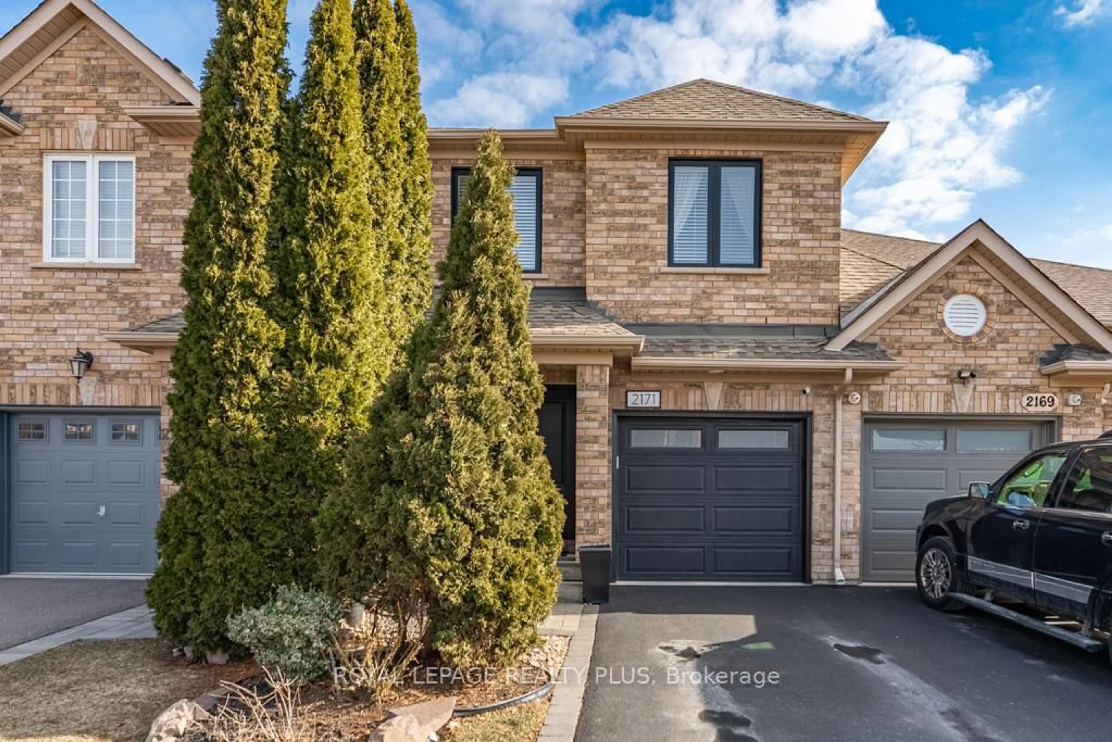 Home with brick exterior material, street for 2171 Forest Gate Park, Oakville Ontario L6M 4B3