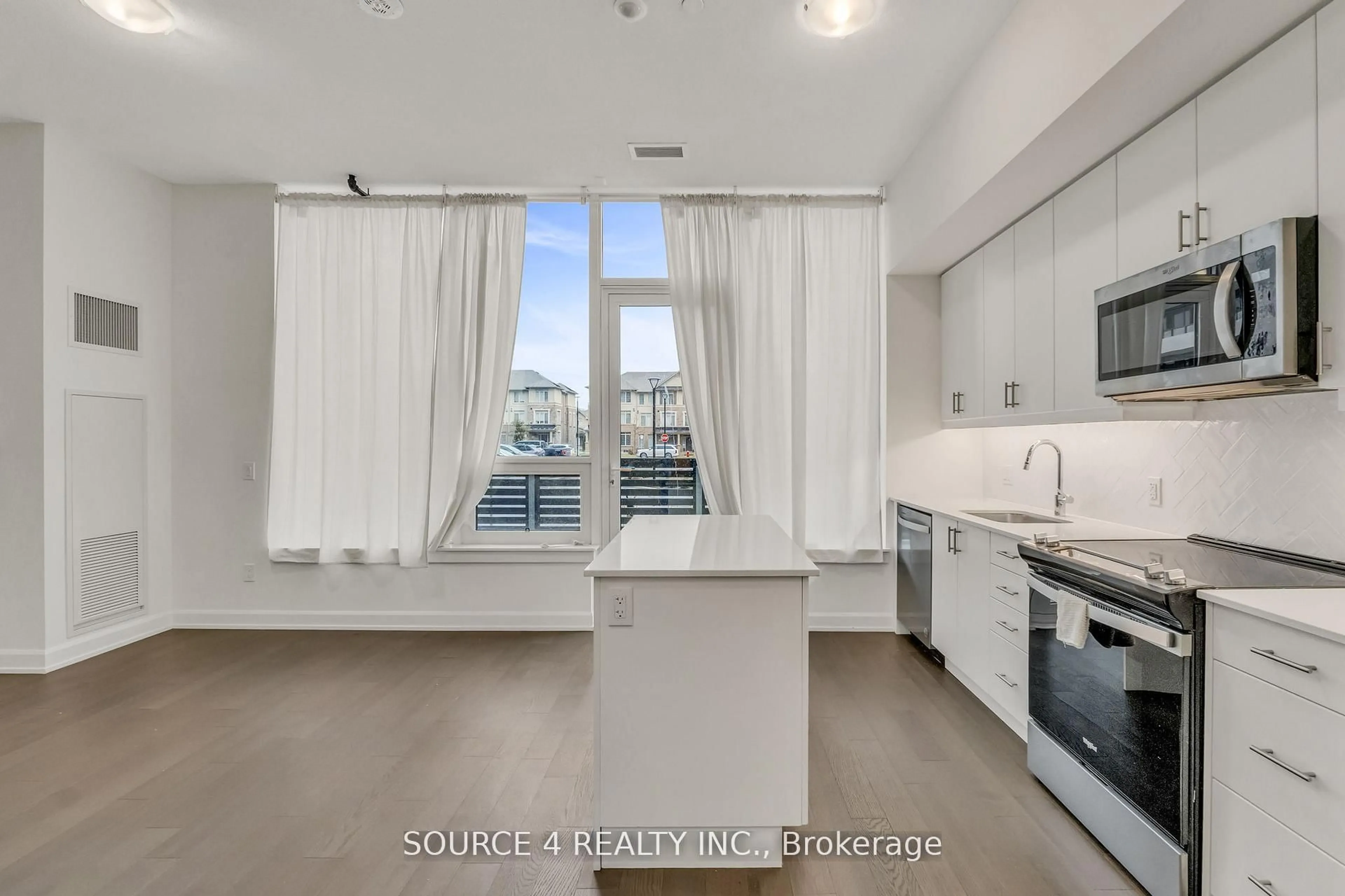 Unknown for 3220 William Coltson Ave #102, Oakville Ontario L6H 7X9