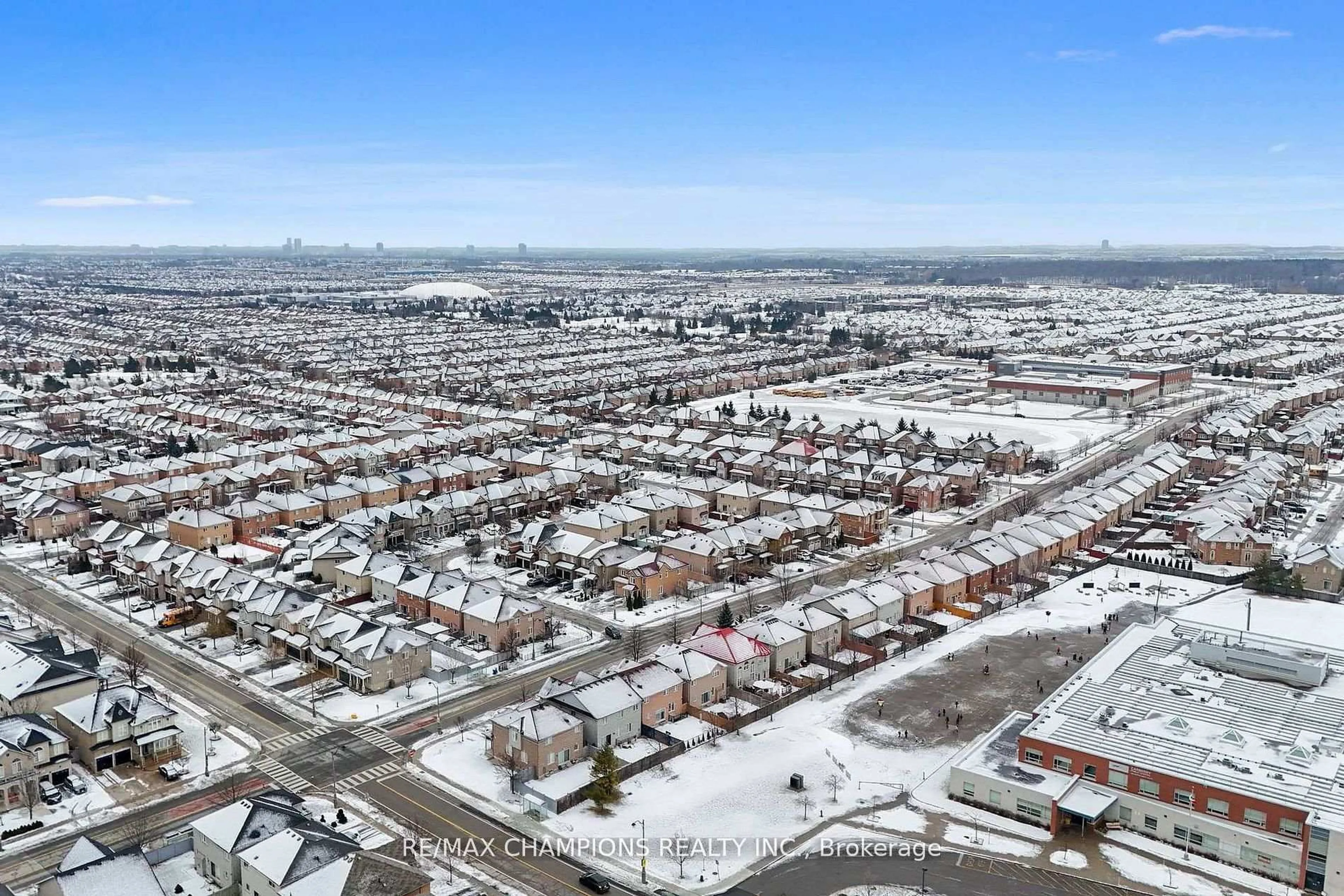 A pic from outside/outdoor area/front of a property/back of a property/a pic from drone, street for 456 Father Tobin Rd, Brampton Ontario L6R 0S2