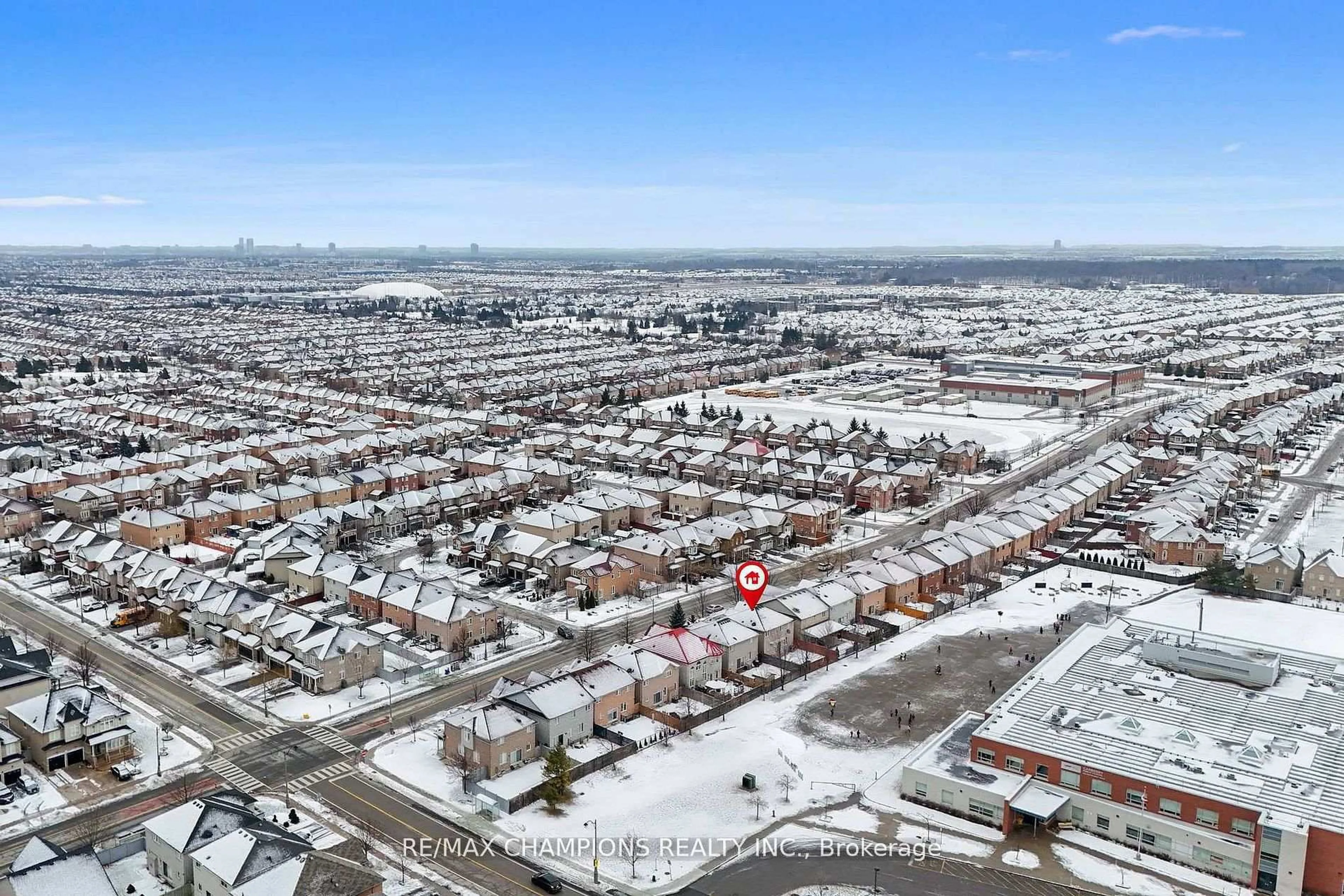 A pic from outside/outdoor area/front of a property/back of a property/a pic from drone, street for 456 Father Tobin Rd, Brampton Ontario L6R 0S2