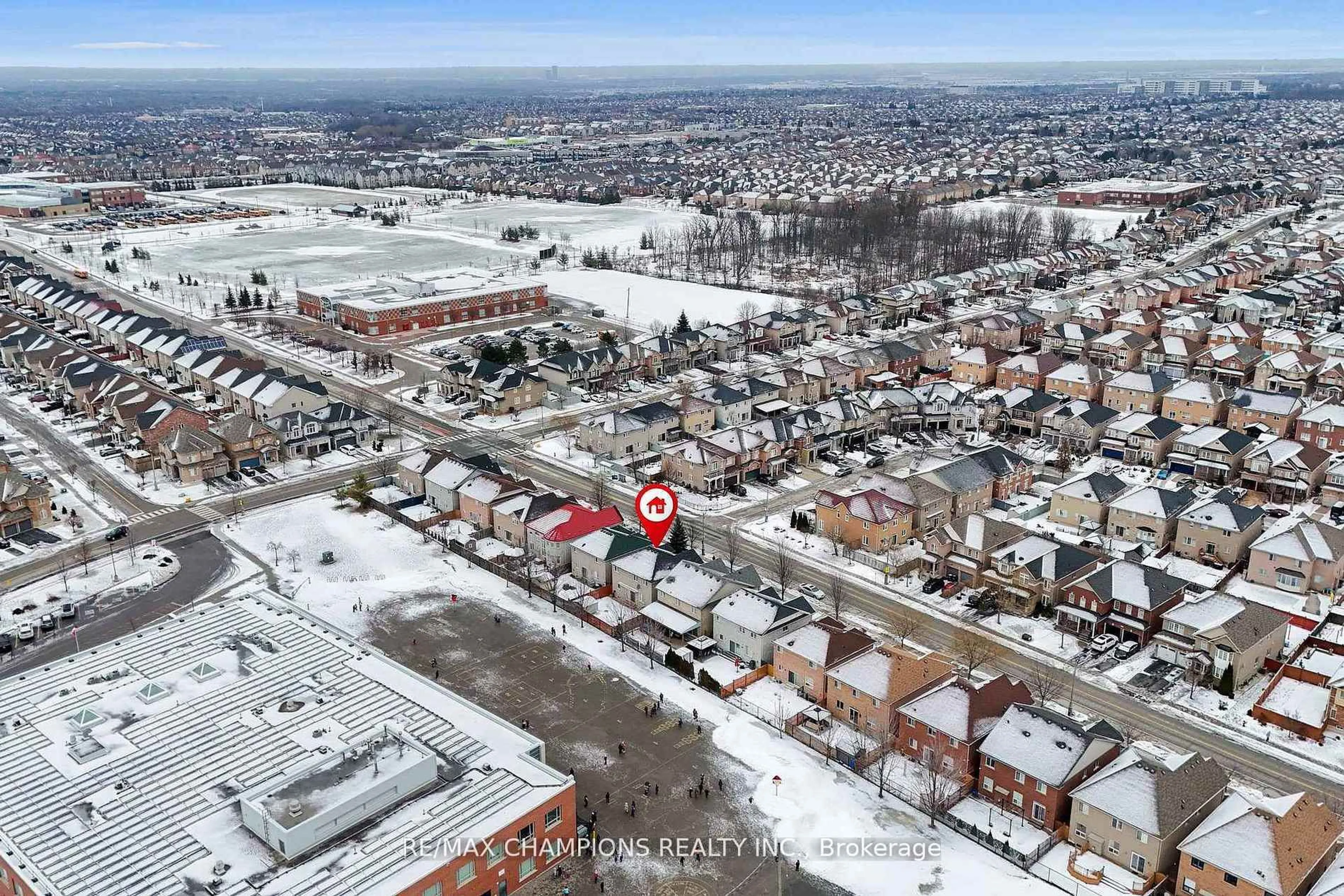 A pic from outside/outdoor area/front of a property/back of a property/a pic from drone, street for 456 Father Tobin Rd, Brampton Ontario L6R 0S2