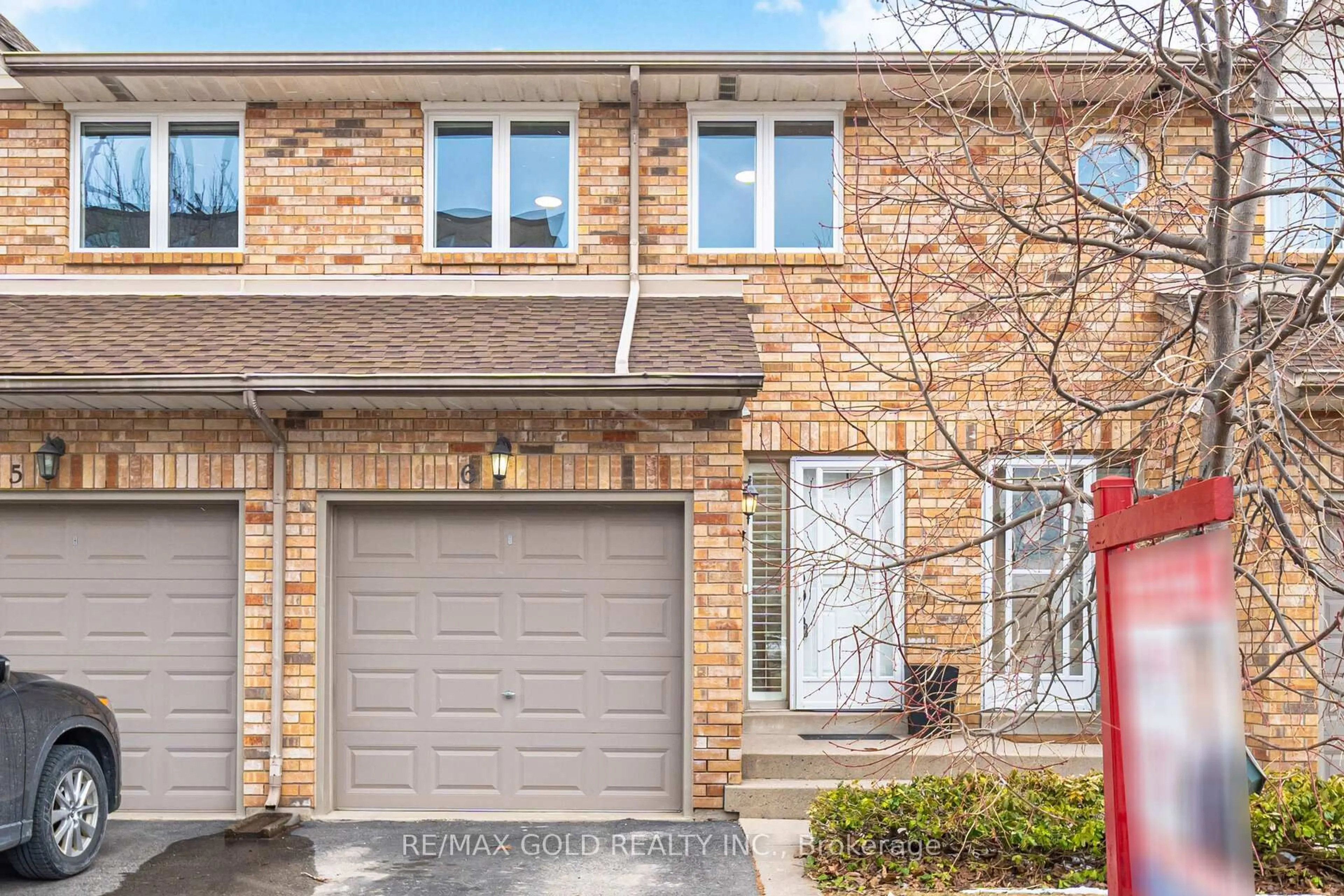 Home with brick exterior material, street for 2015 Cleaver Ave #6, Burlington Ontario L7M 4J7