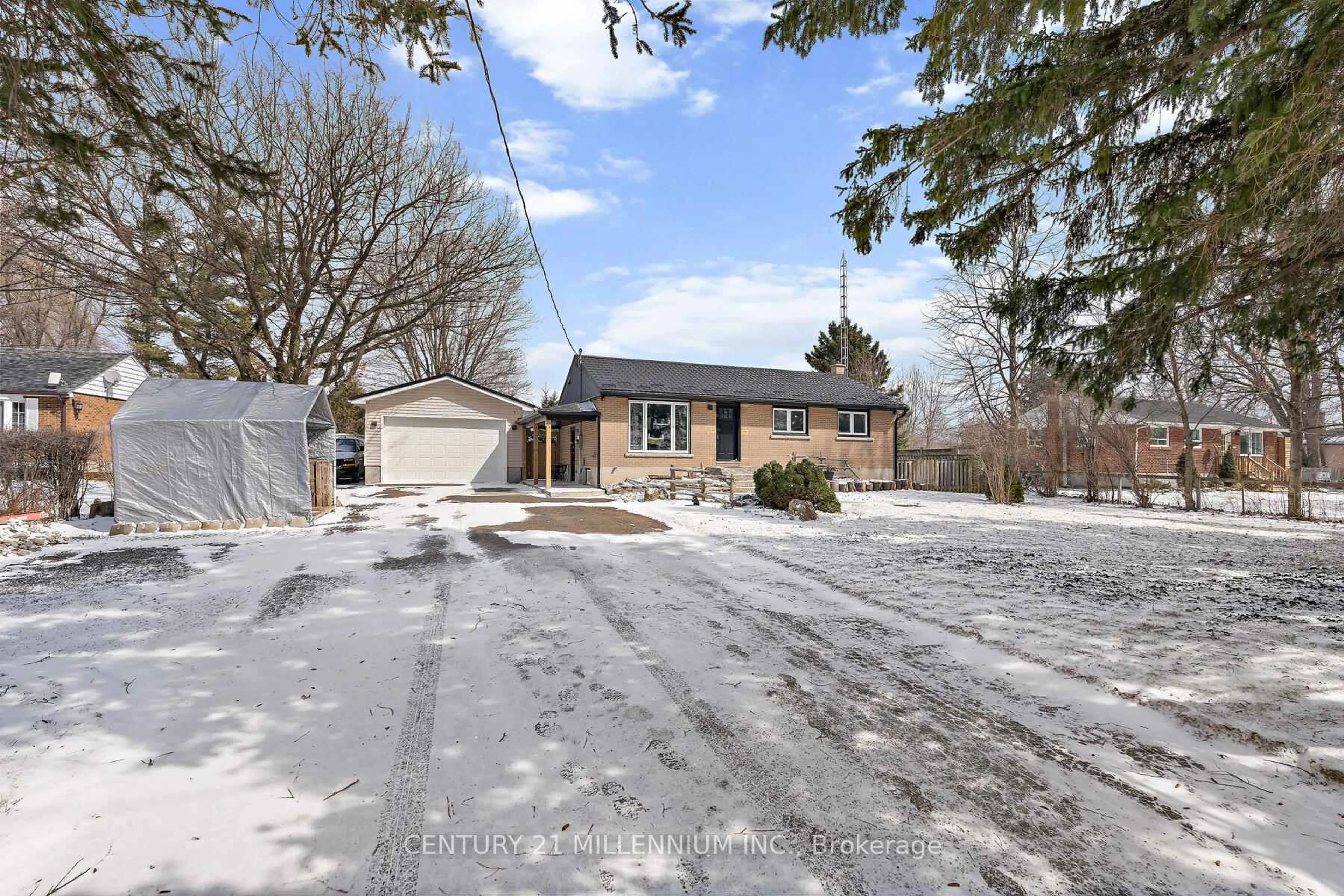 A pic from outside/outdoor area/front of a property/back of a property/a pic from drone, street for 10875 Fifth Line, Halton Hills Ontario L7G 4S6