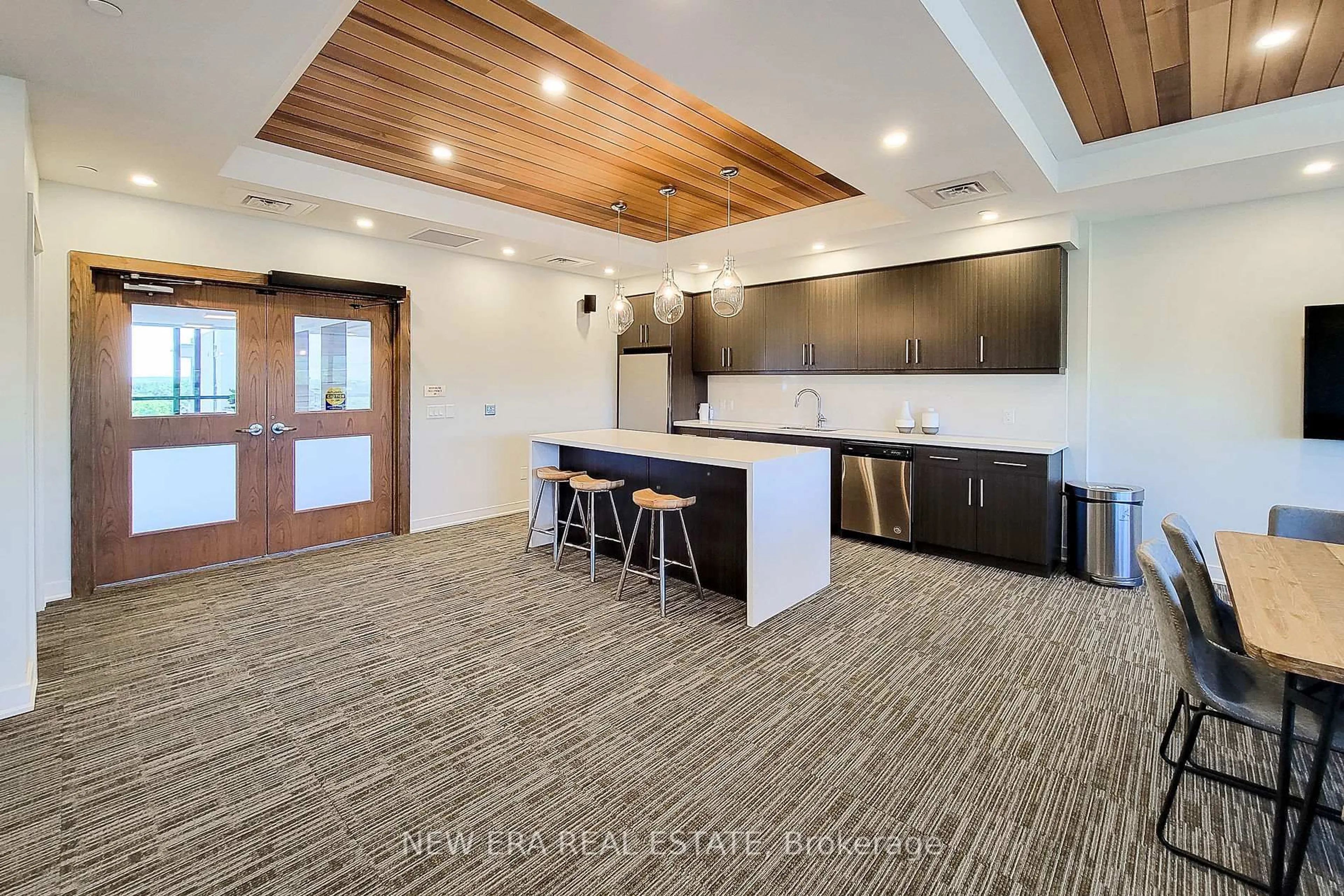 Unknown for 320 Plains Rd #212, Burlington Ontario L7T 2C8