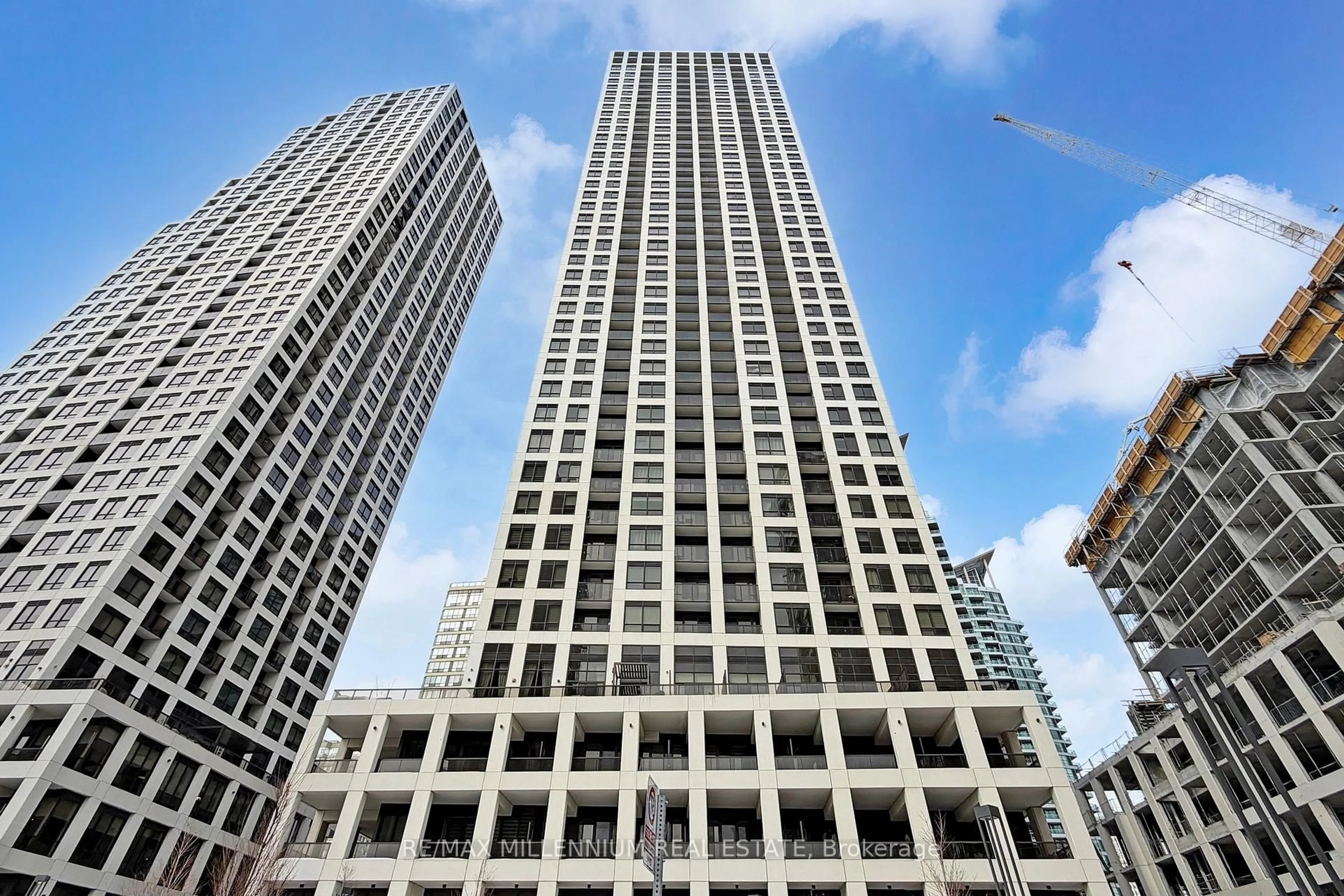 Unknown for 30 Elm Dr #2202, Mississauga Ontario L5B 0N6