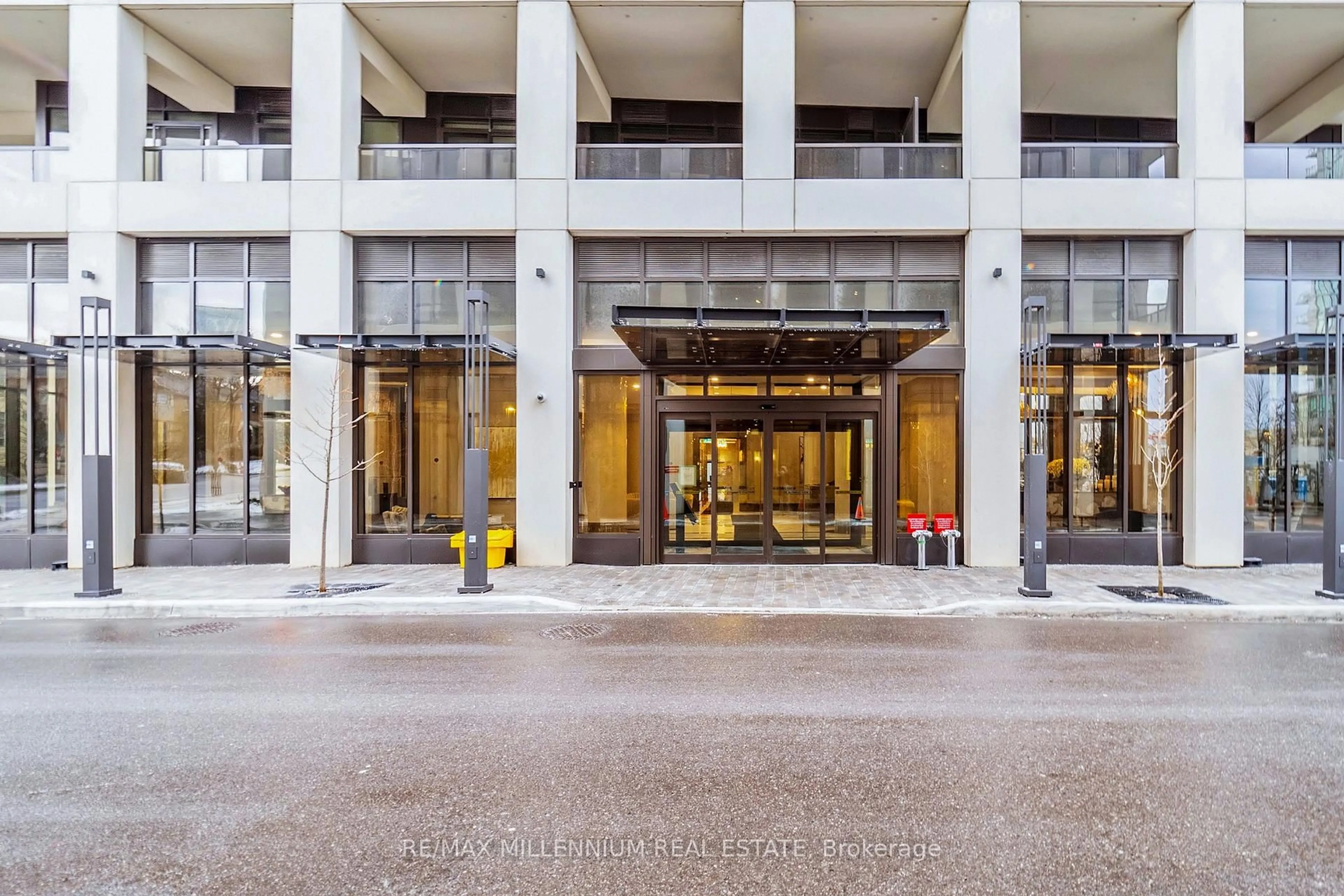 Lobby for 30 Elm Dr #2202, Mississauga Ontario L5B 0N6