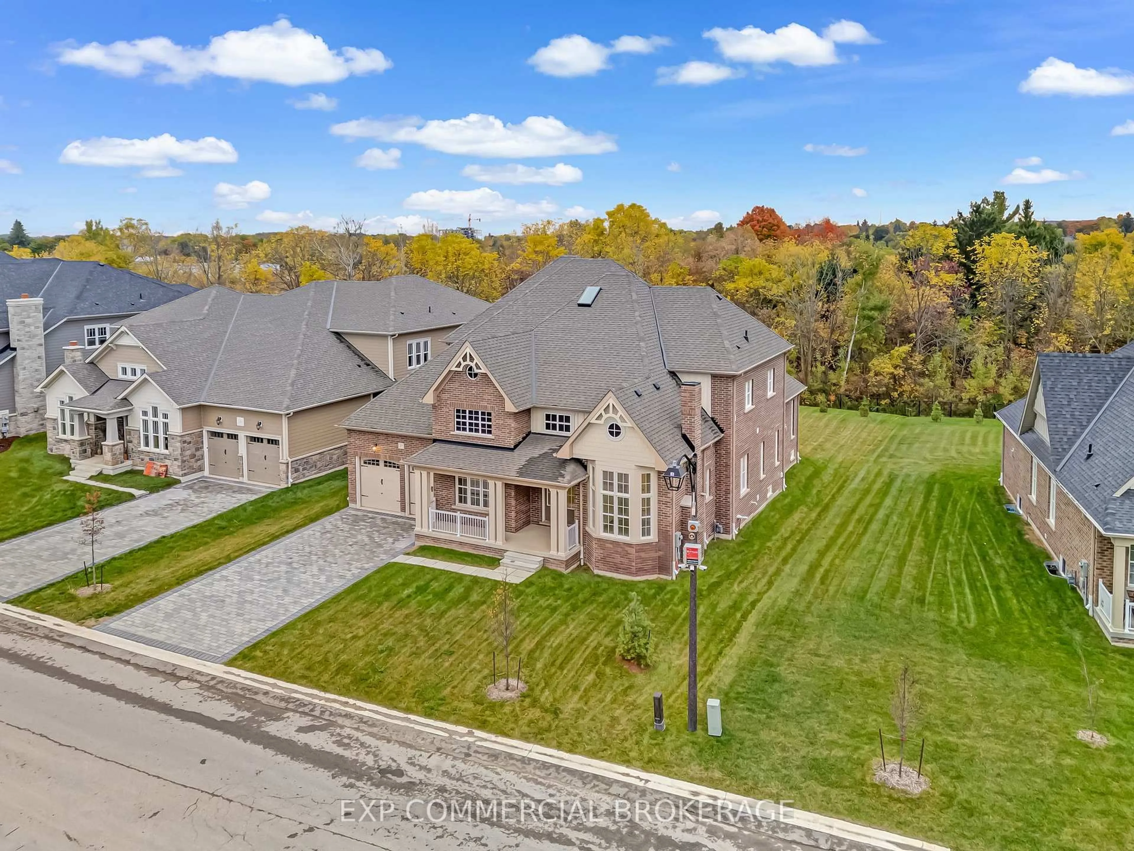 A pic from outside/outdoor area/front of a property/back of a property/a pic from drone, street for 27 Gamble St, Halton Hills Ontario L7G 0P3