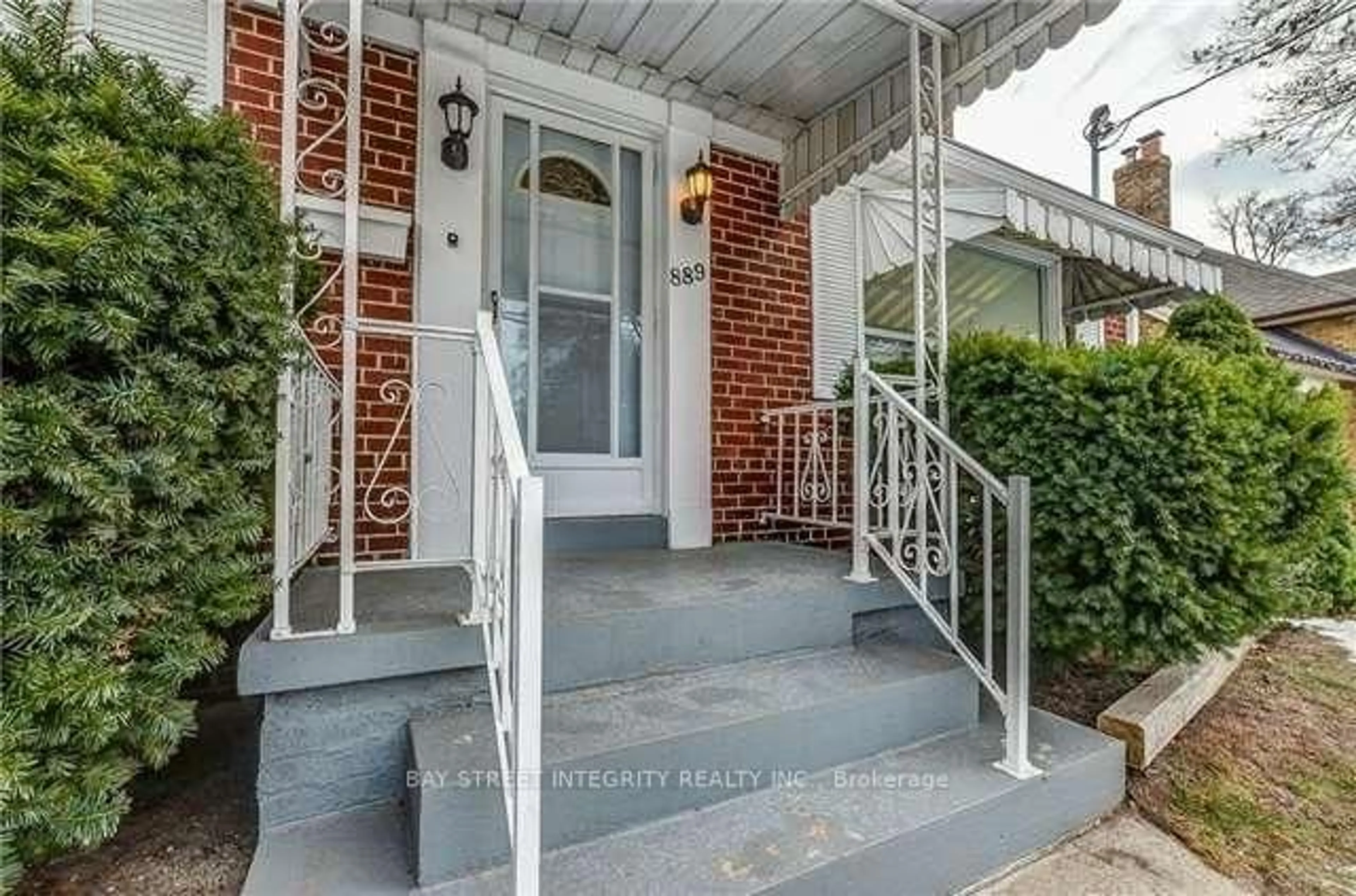 Unknown for 889 Royal York Rd, Toronto Ontario M8Y 2V5