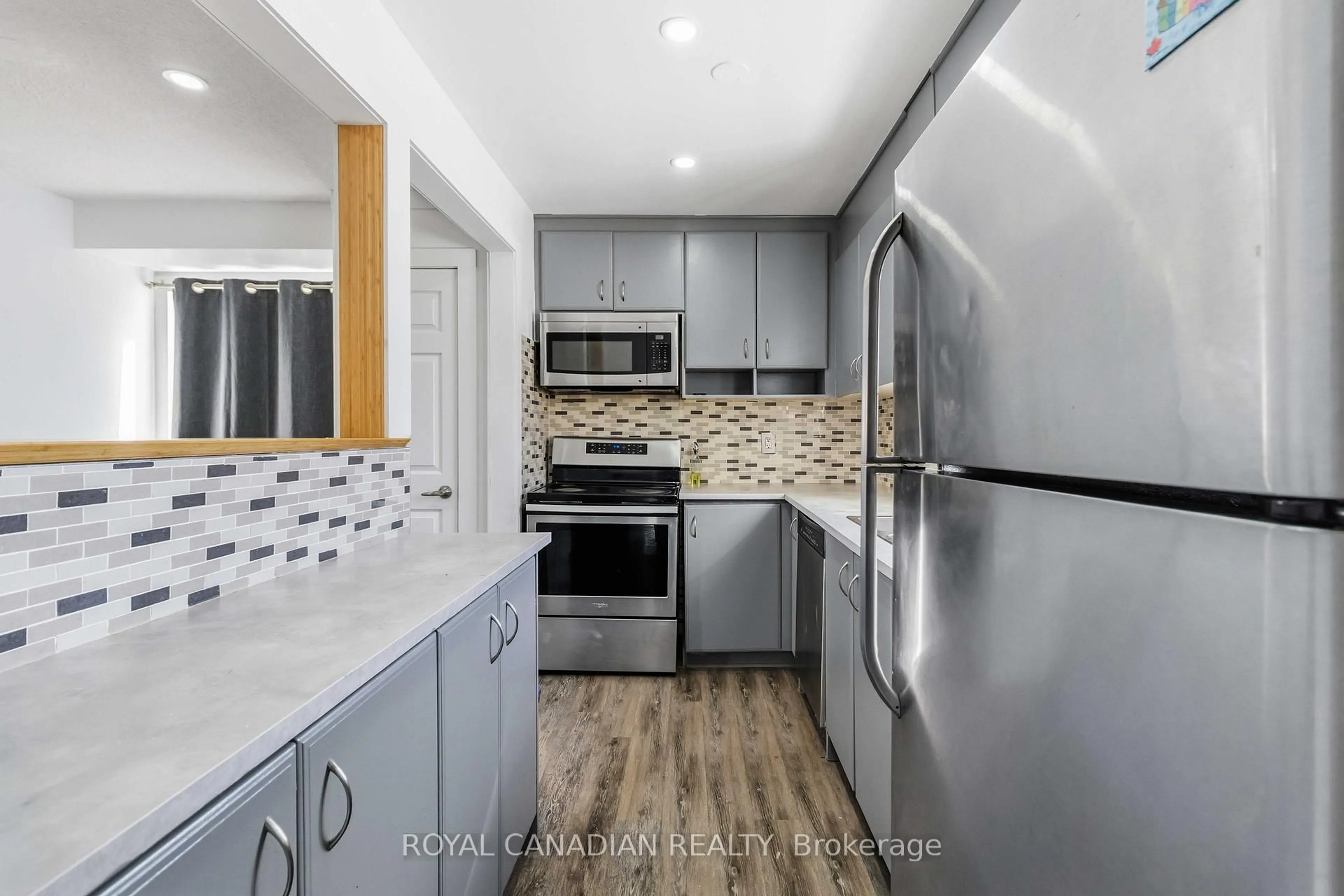 Unknown for 9 Horatio Crt, Brampton Ontario L6S 1X8