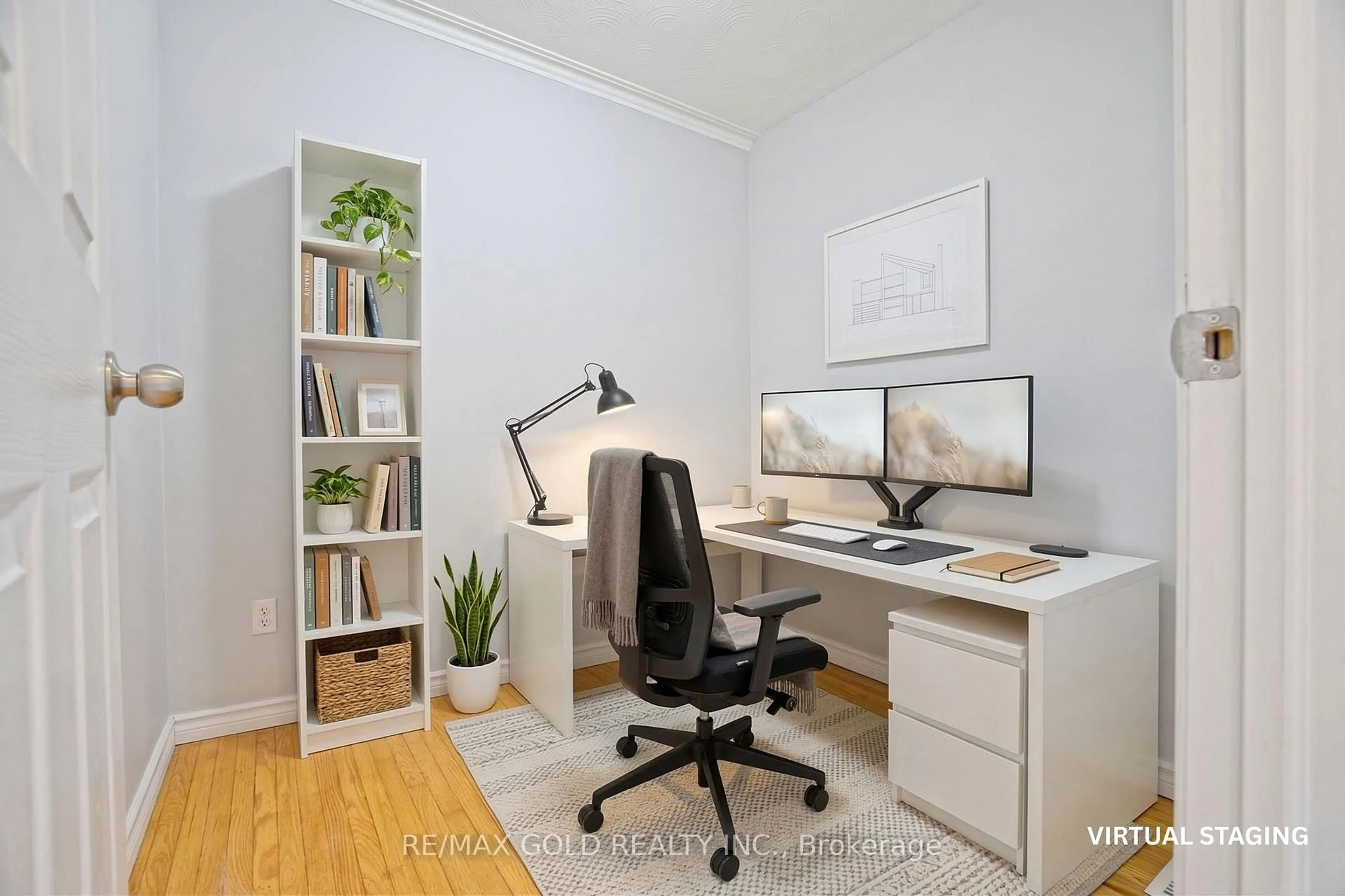 A pic of a room for 130 Duncanwoods Dr, Toronto Ontario M9L 2E1