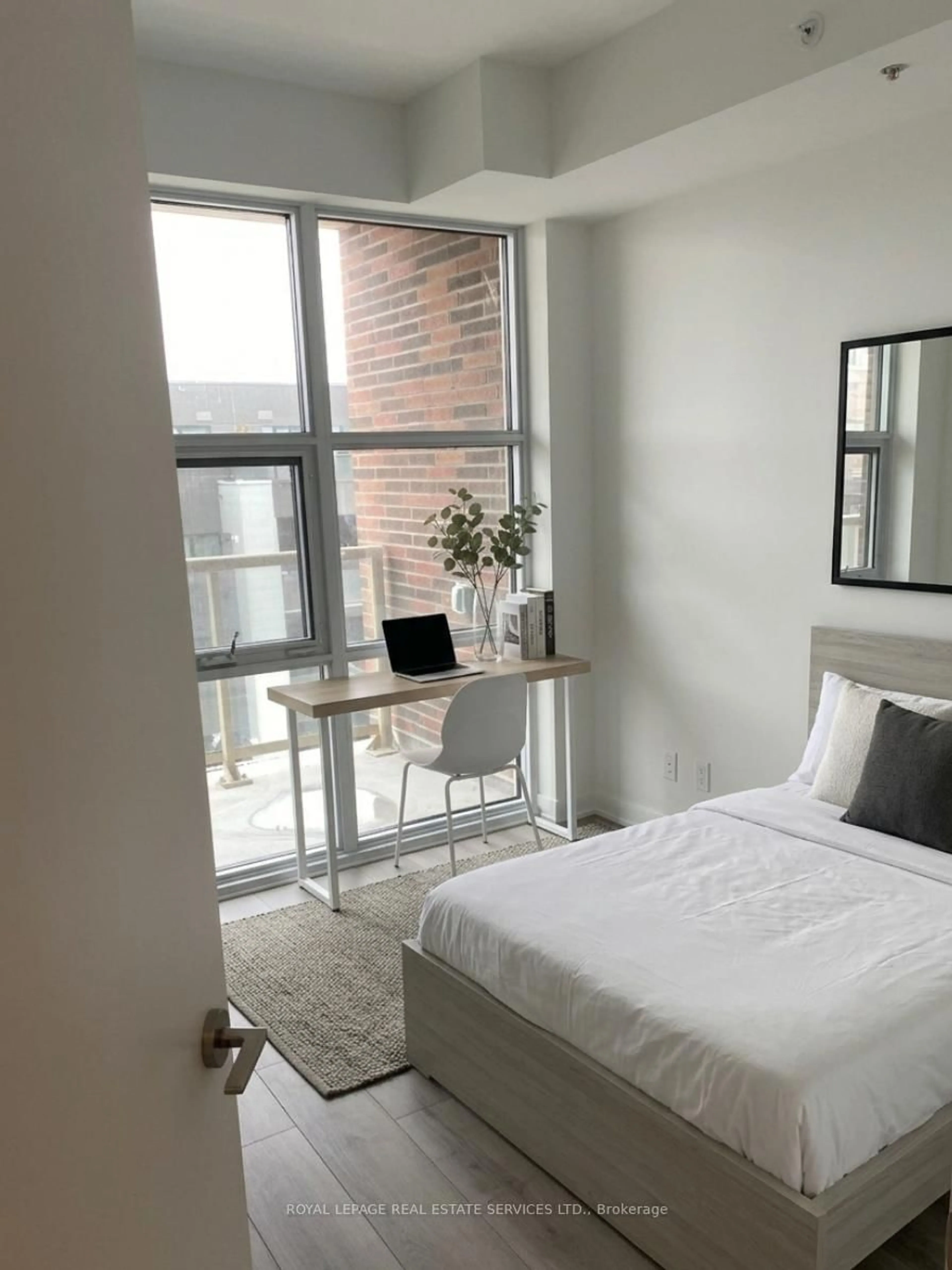 A pic of a room for 1787 St Clair Ave #621, Toronto Ontario M6N 1J6