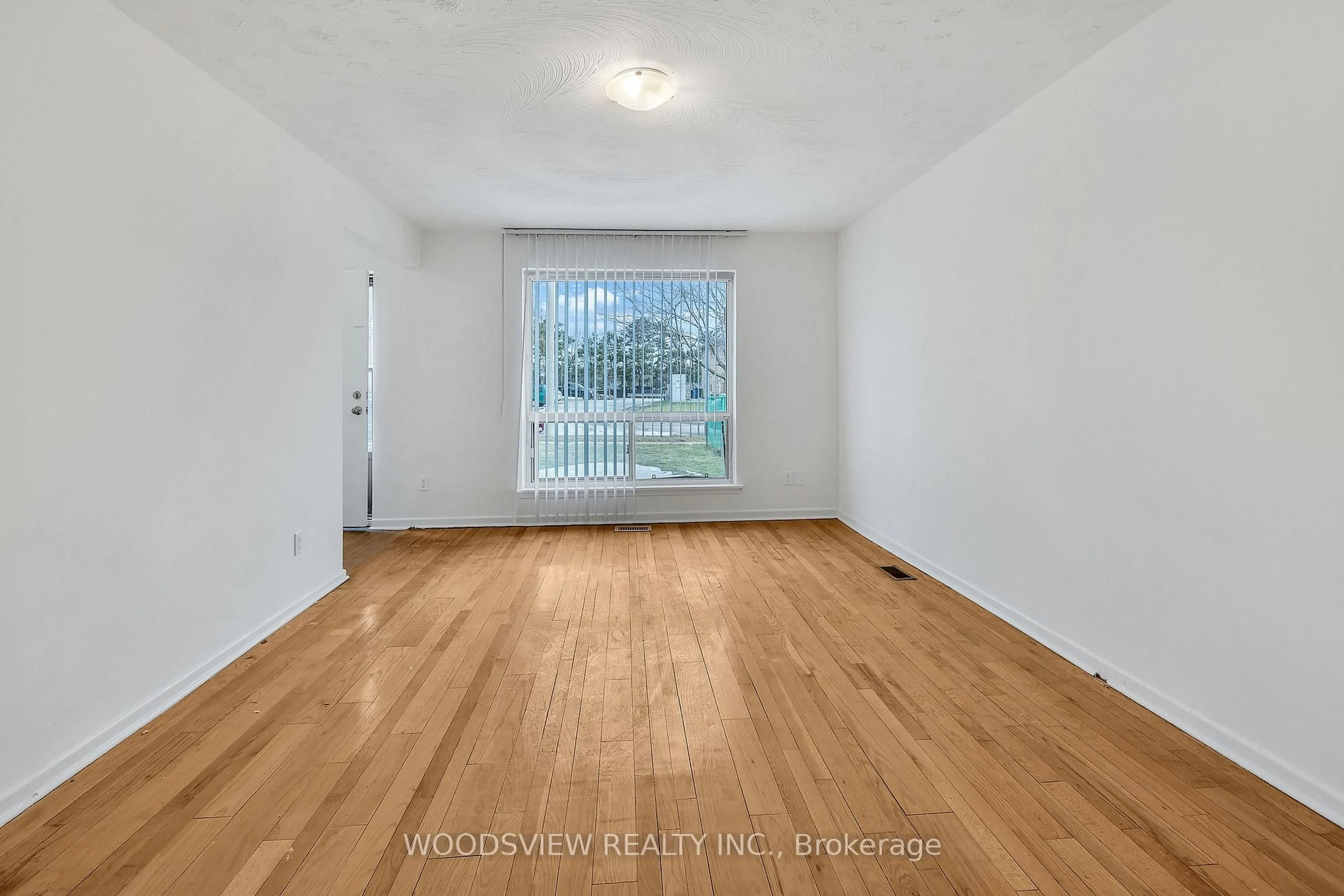 A pic of a room for 56 Lightwood Dr, Toronto Ontario M9V 2Z2