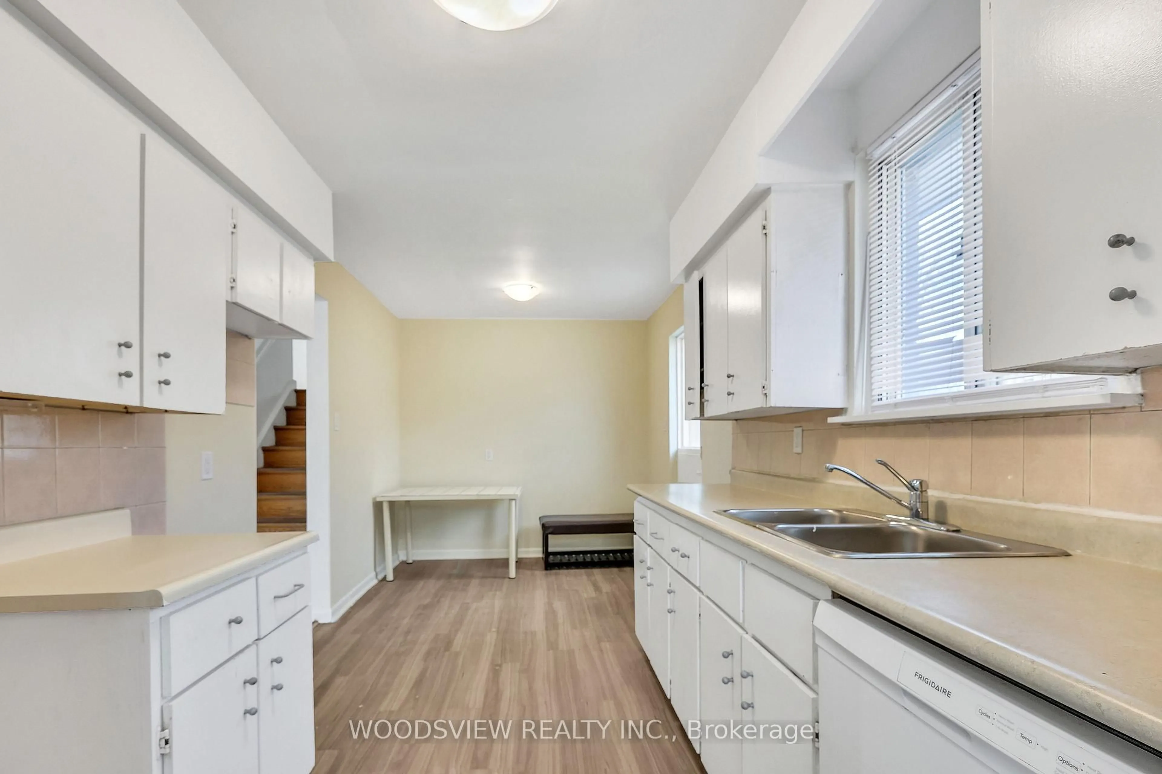 Unknown for 56 Lightwood Dr, Toronto Ontario M9V 2Z2