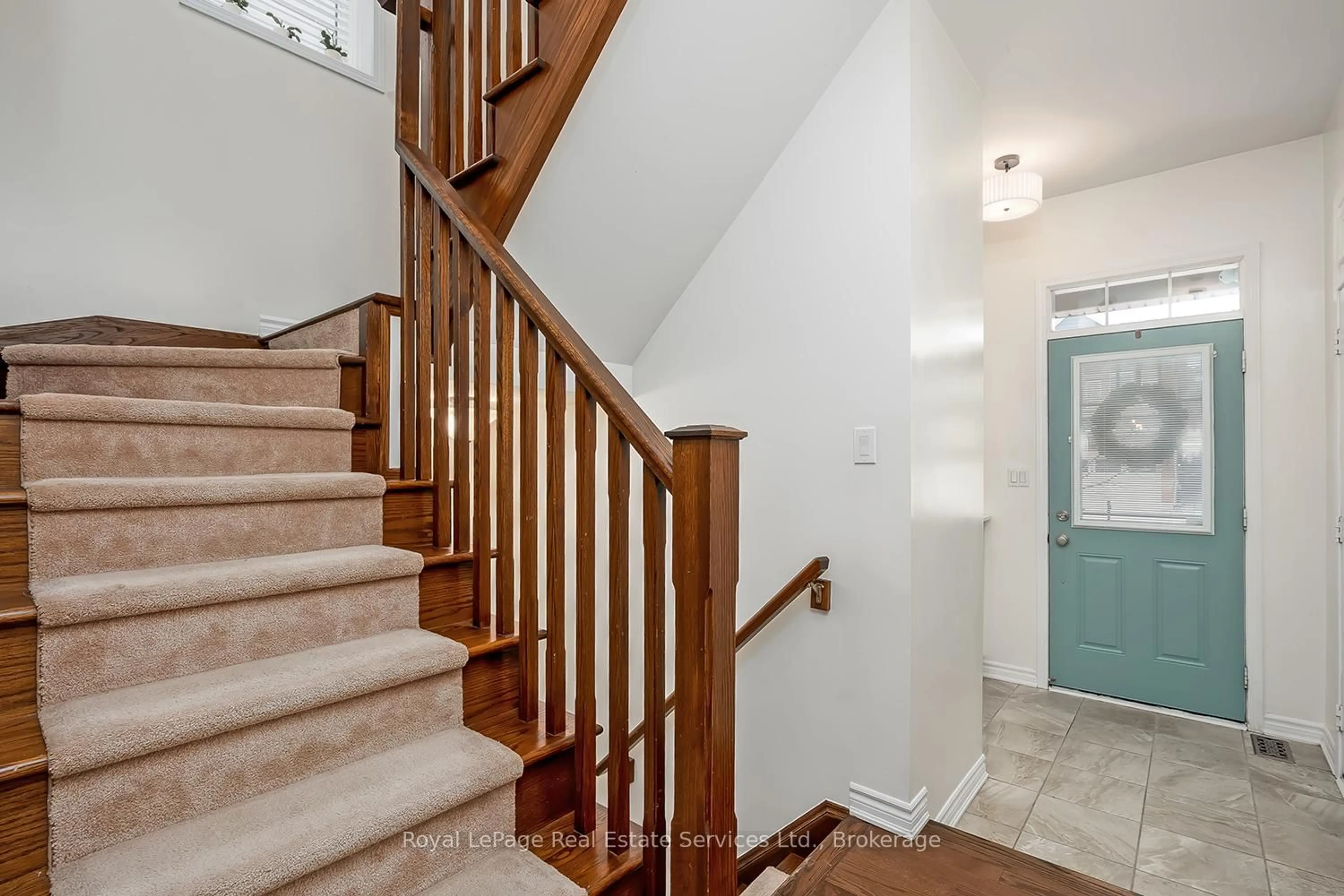 Stairs for 1522 Tough Gate, Milton Ontario L9T 8Y6