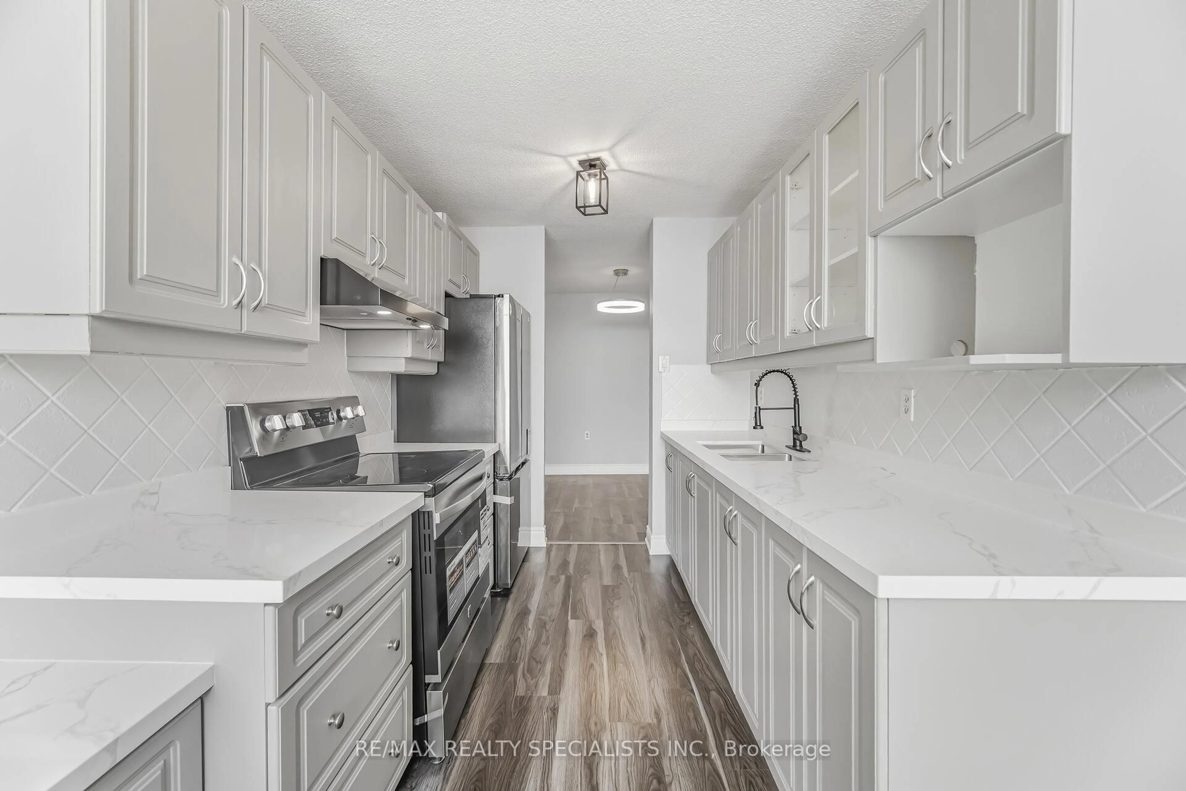 Unknown for 21 KNIGHTSBRIDGE Rd #1507, Brampton Ontario L6T 3Y1