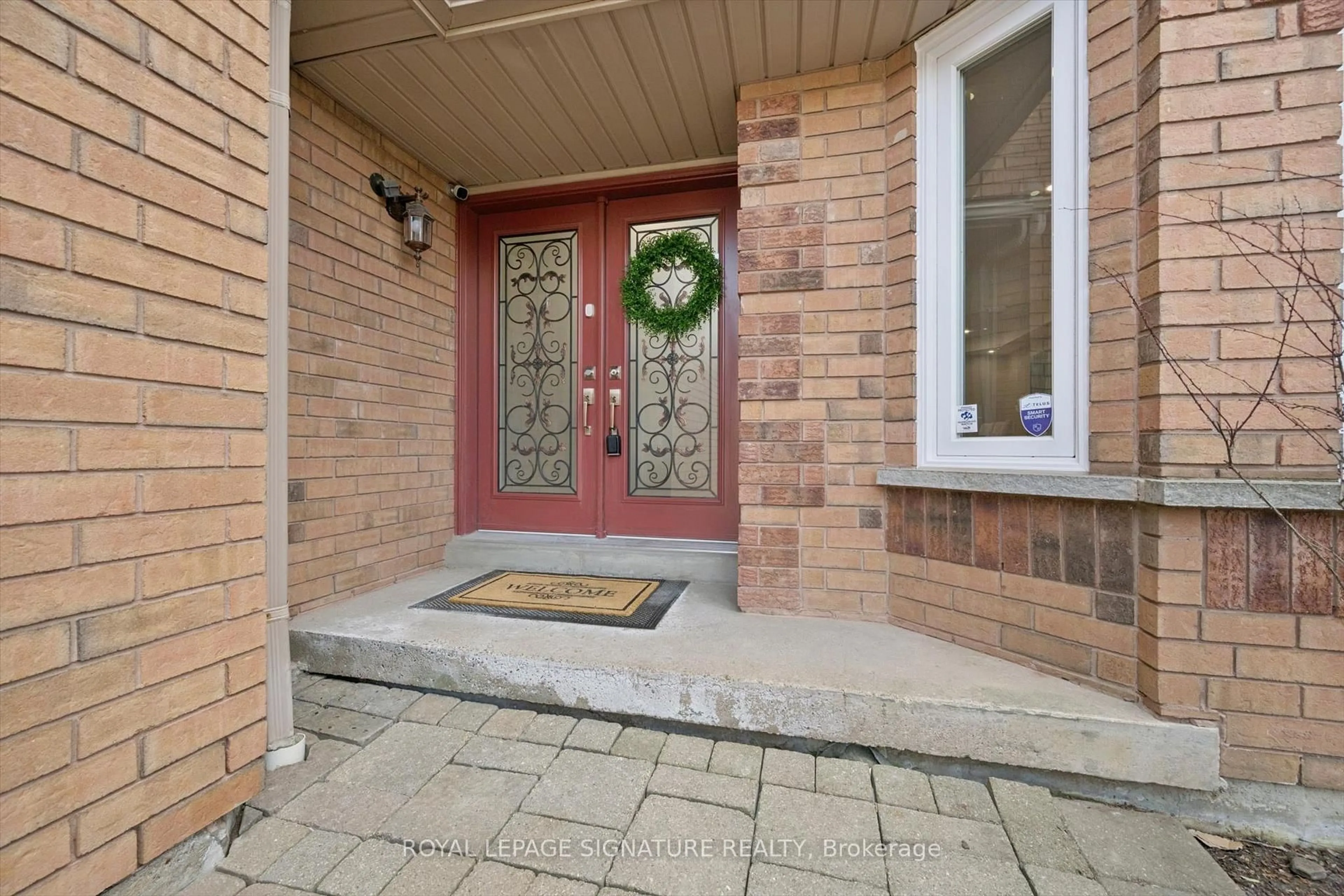 Indoor entryway for 868 Bramble Crt, Mississauga Ontario L5C 4S1