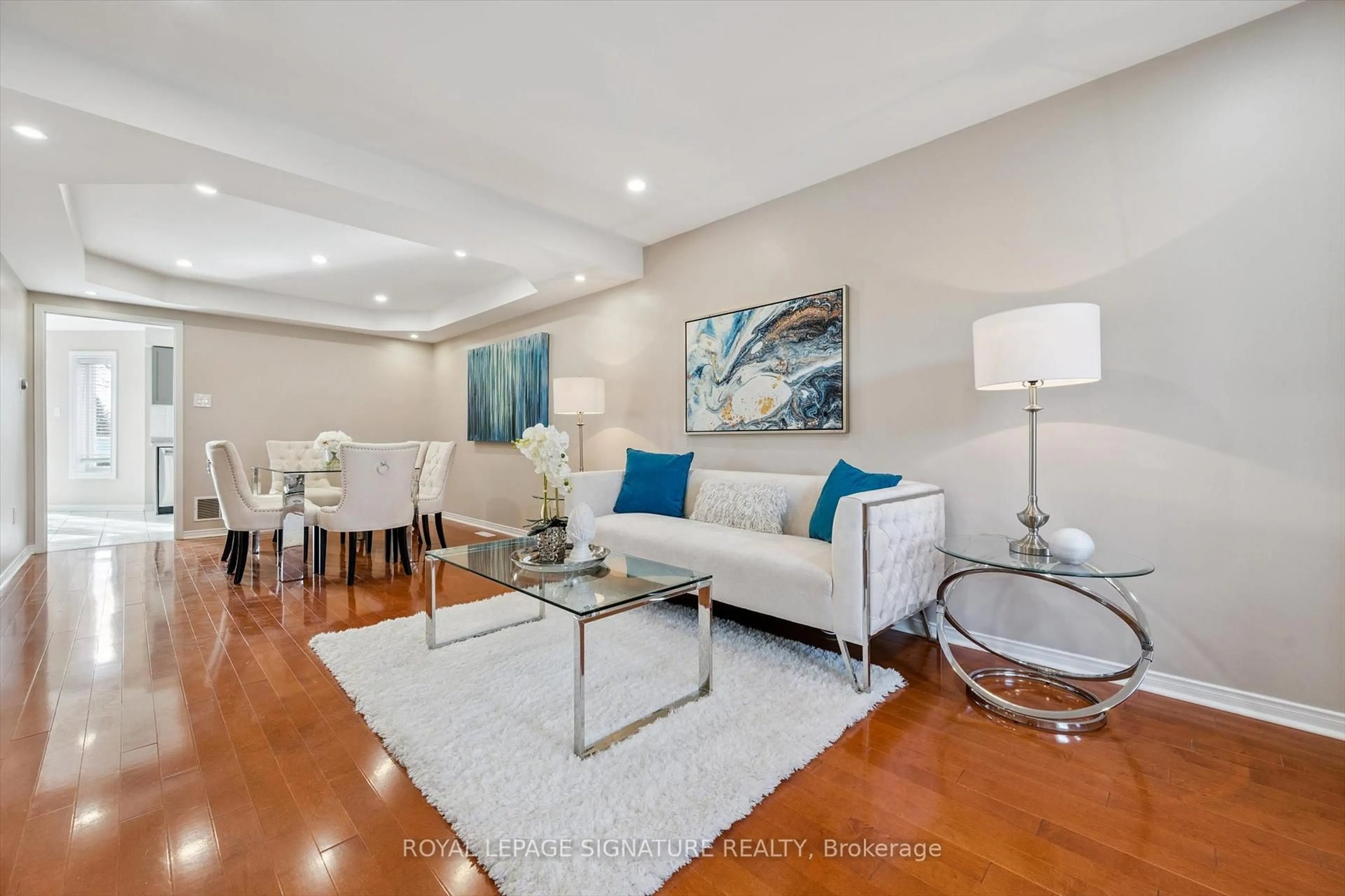 Living room with furniture, unknown for 868 Bramble Crt, Mississauga Ontario L5C 4S1