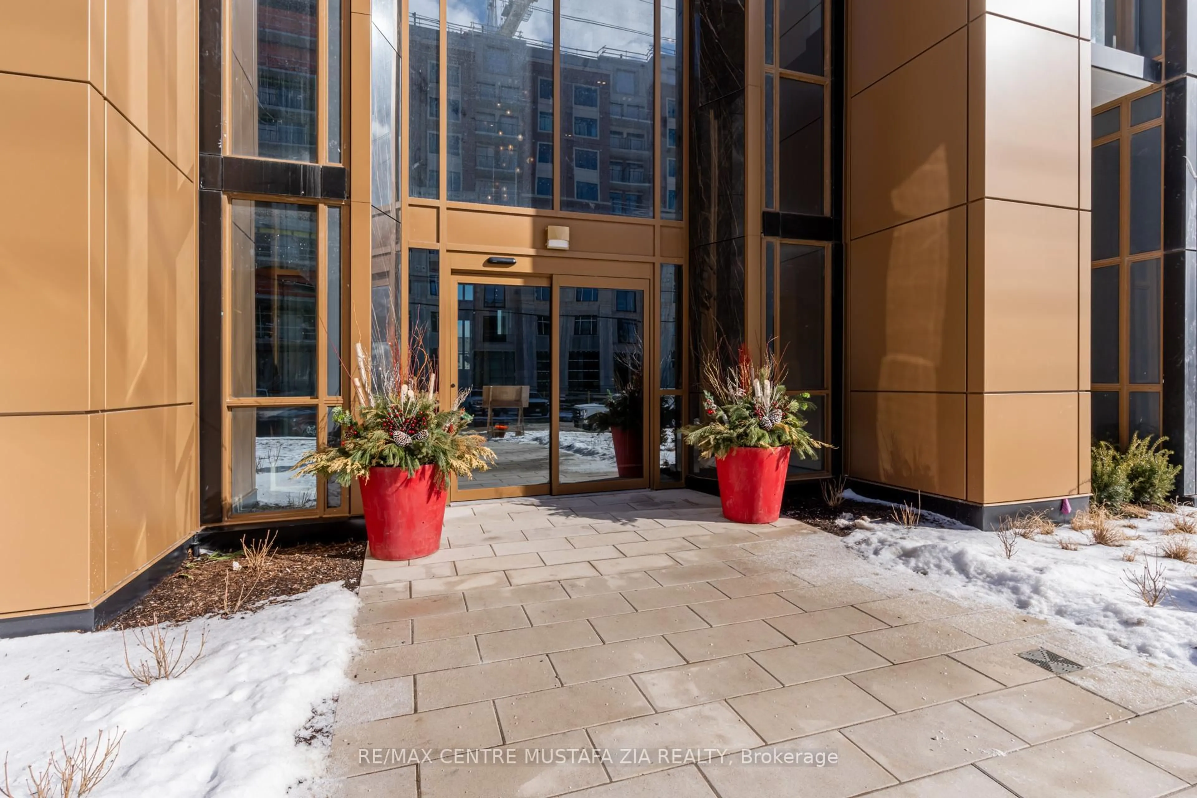 Indoor foyer for 2333 Khalsa Gate #406, Oakville Ontario L6M 0X7