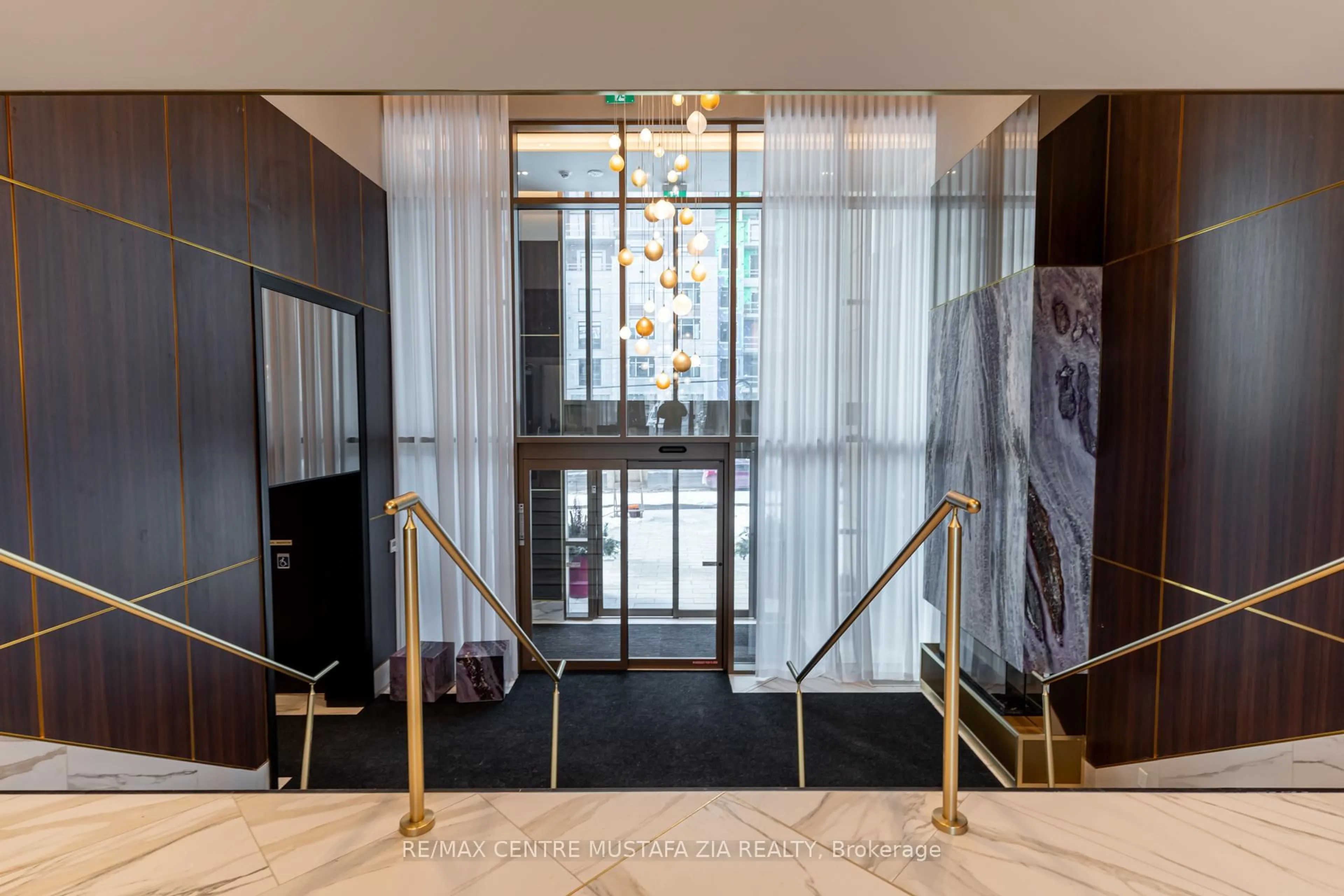 Indoor foyer for 2333 Khalsa Gate #406, Oakville Ontario L6M 0X7