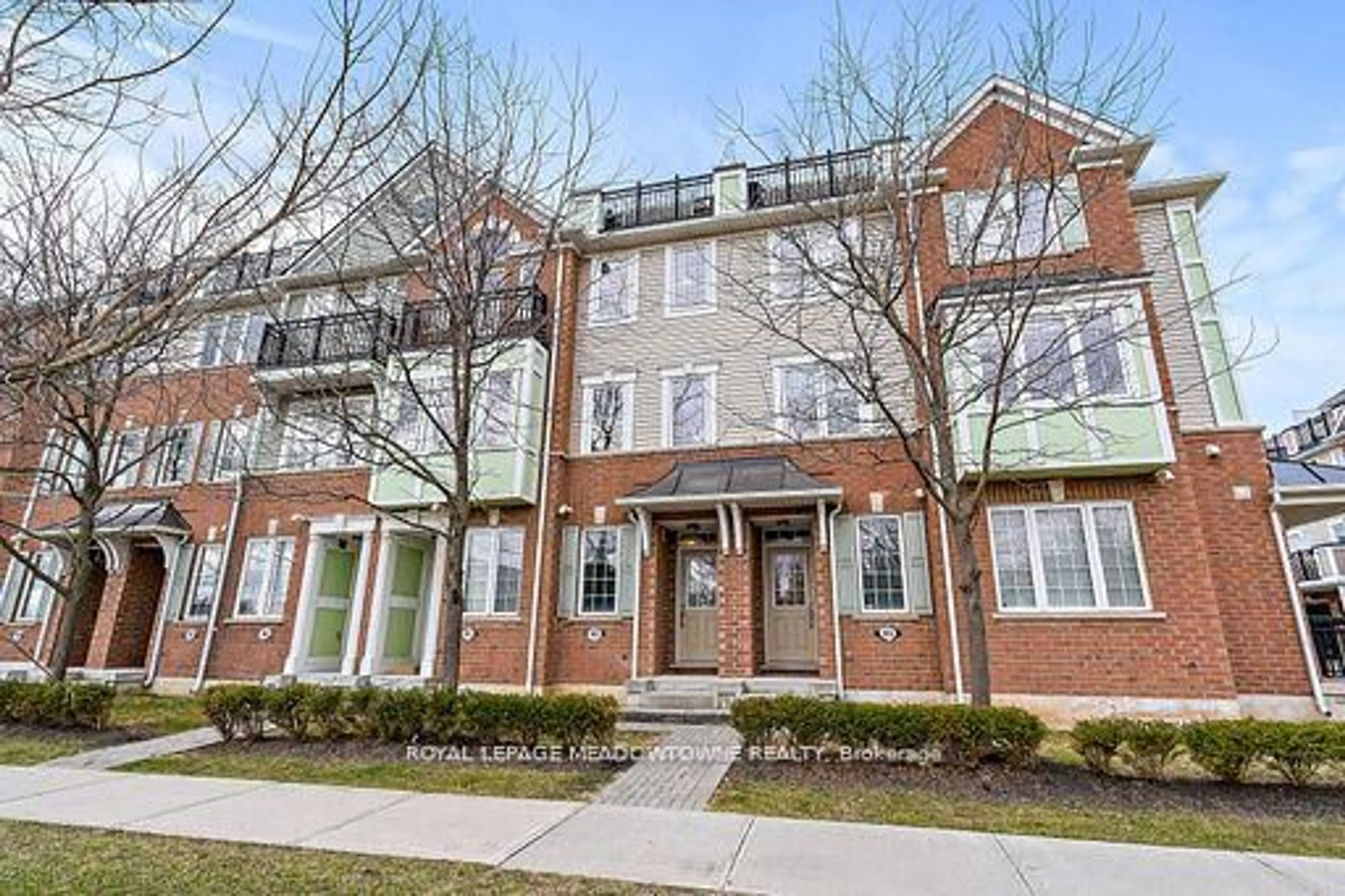 Home with brick exterior material, street for 2614 Dashwood Dr #42, Oakville Ontario L6M 0K5