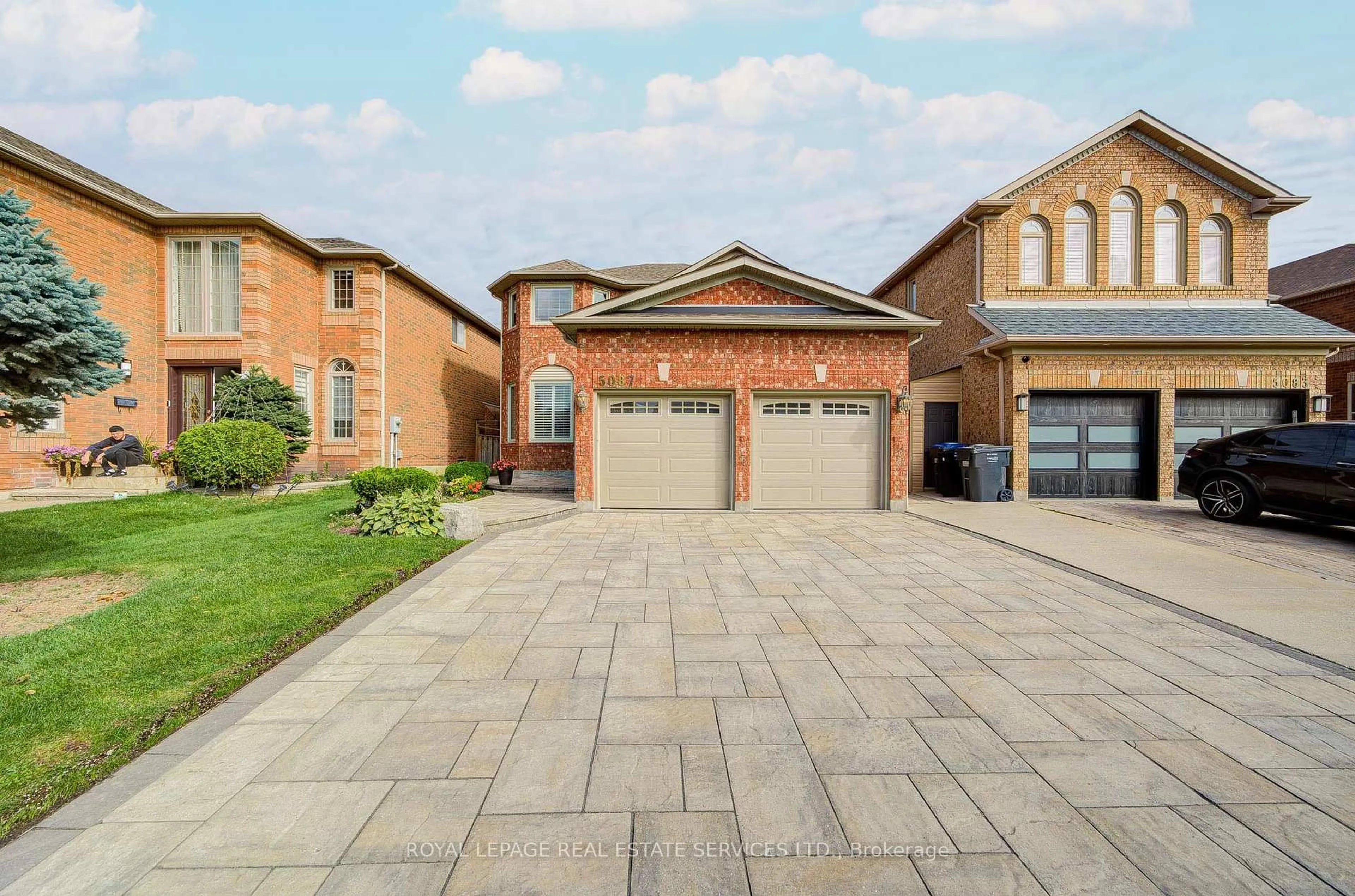 Home with brick exterior material, street for 5087 Silverwater Mill Cres, Mississauga Ontario L5V 2B6