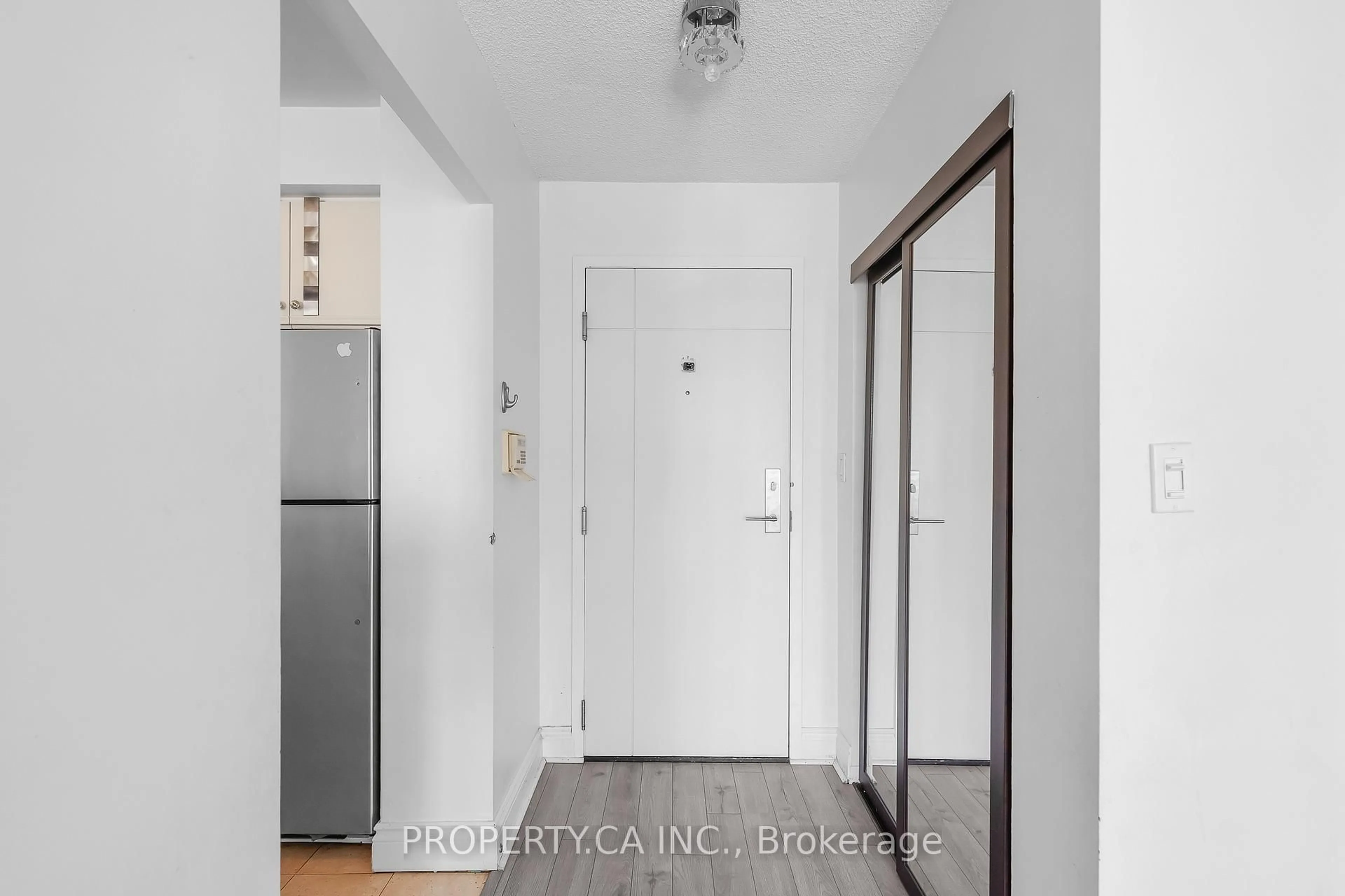 Indoor entryway for 2267 Lake Shore Blvd #526, Toronto Ontario M8V 3X2