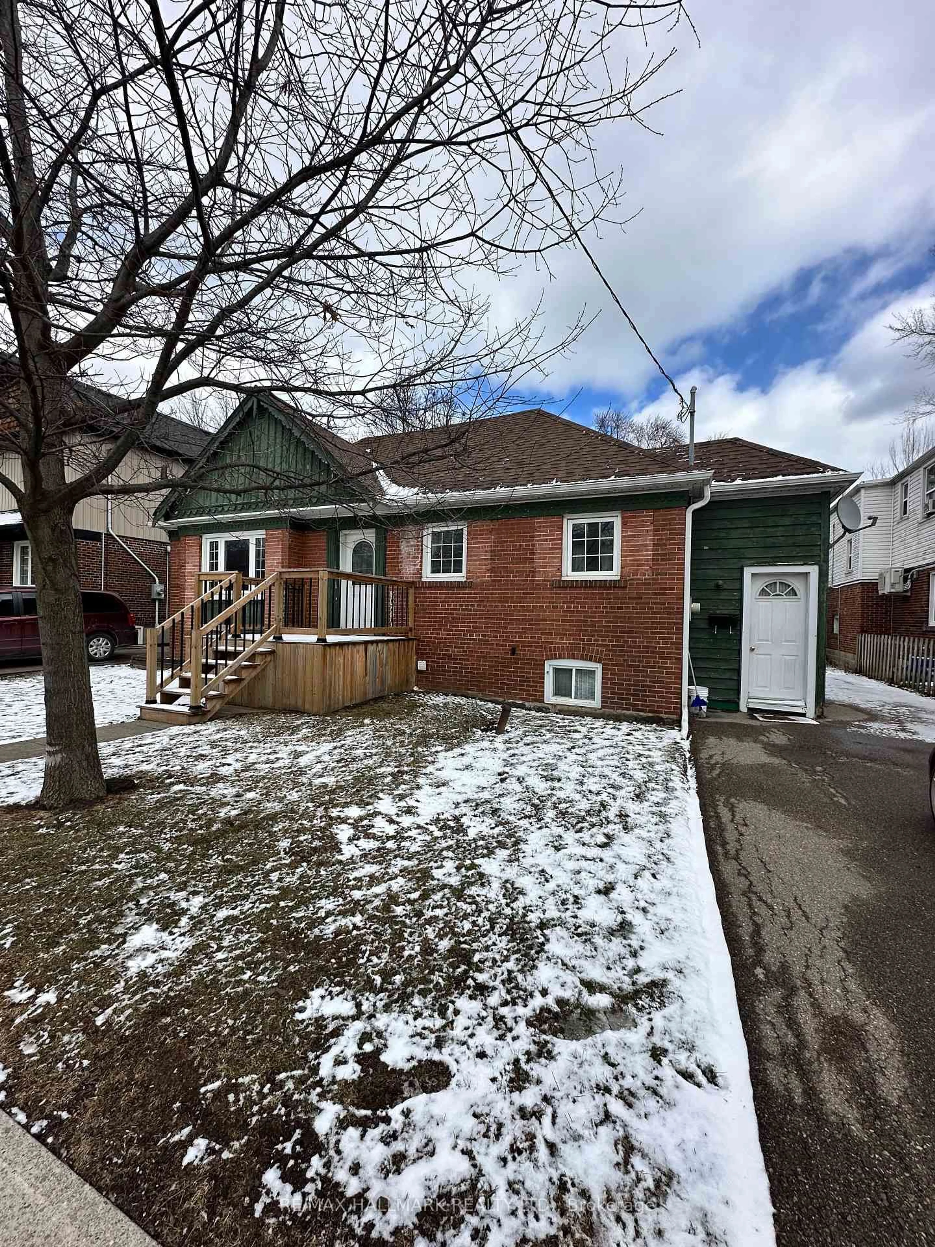 Unknown for 27 Royal York Rd, Toronto Ontario M8V 2T3