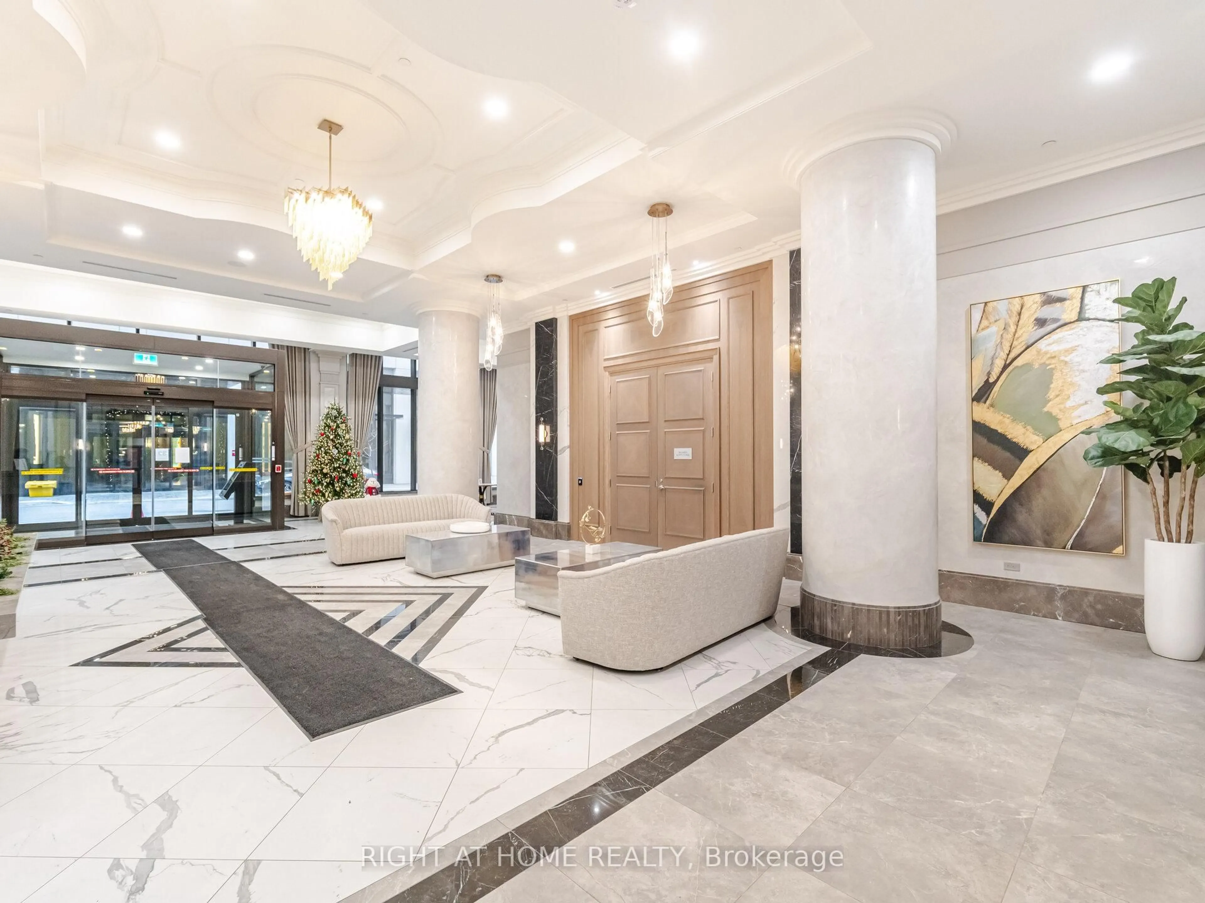 Lobby for 30 Elm St #1807, Mississauga Ontario L5B 0N6