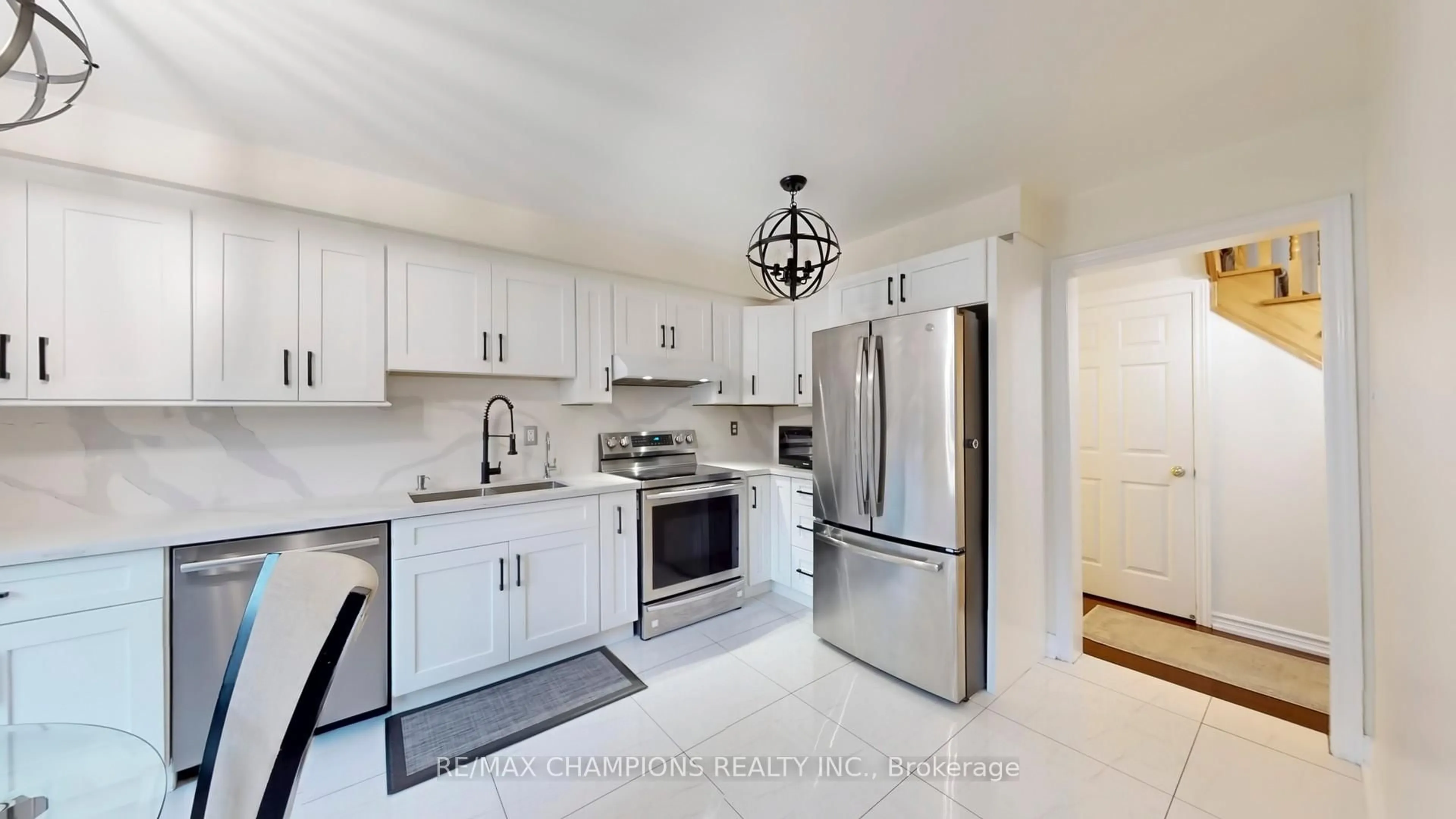 Unknown for 135 Ural Circ, Brampton Ontario L6R 1J6