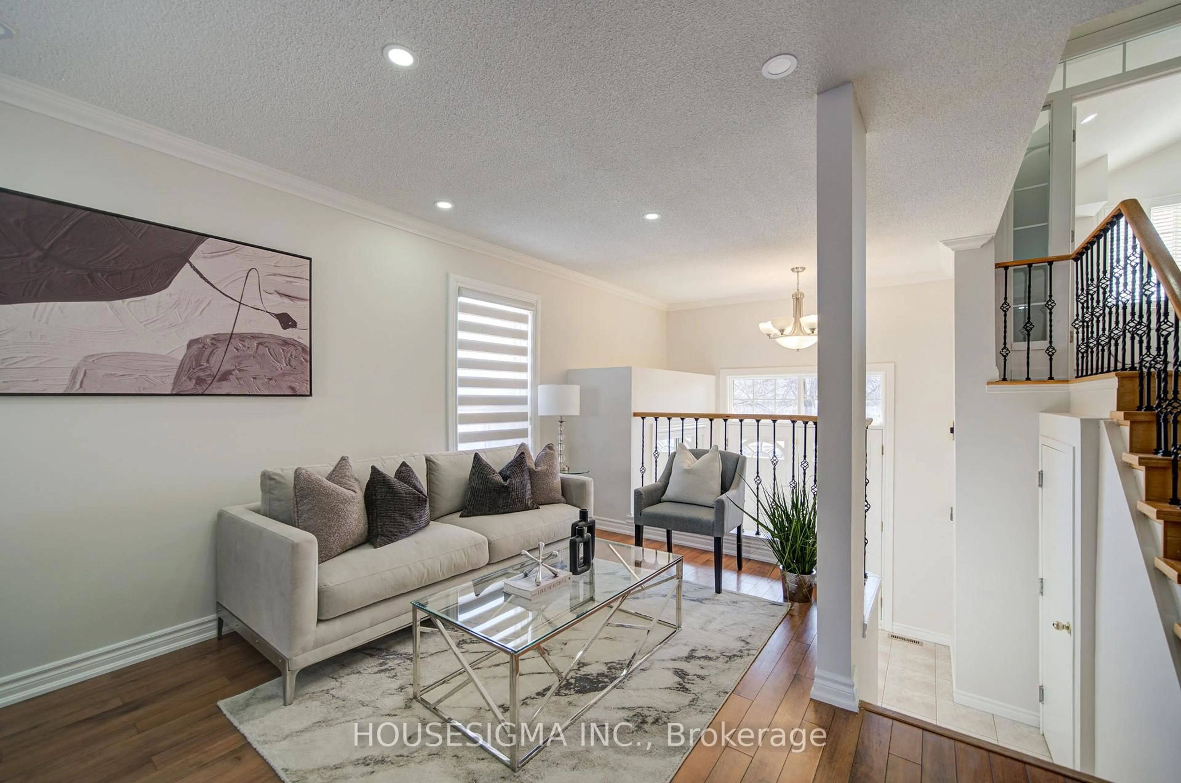 Living room with furniture, unknown for 73 Brinkley Dr, Brampton Ontario L7A 1G3