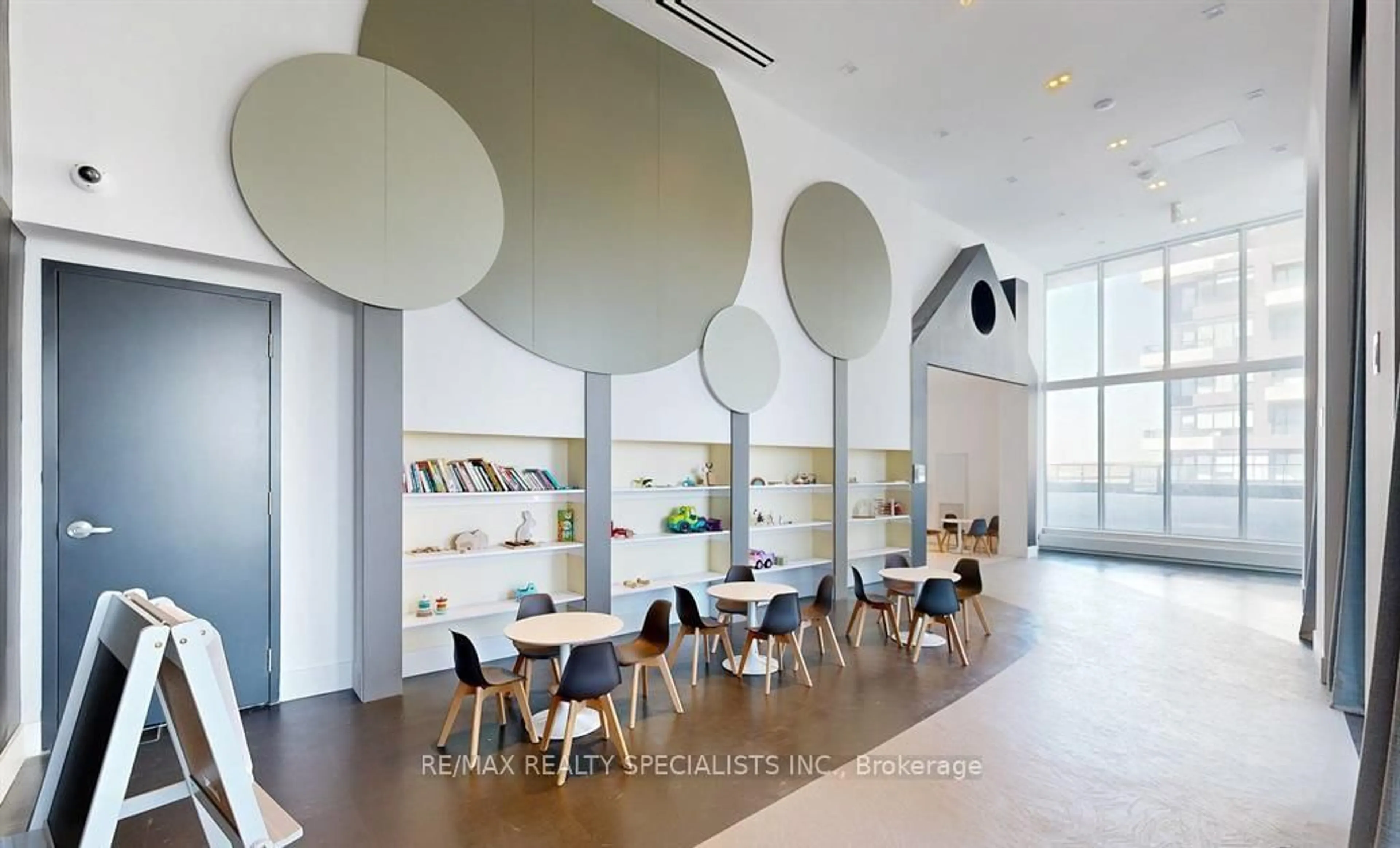 Unknown for 2489 Taunton Rd #1417, Oakville Ontario L6H 3R9