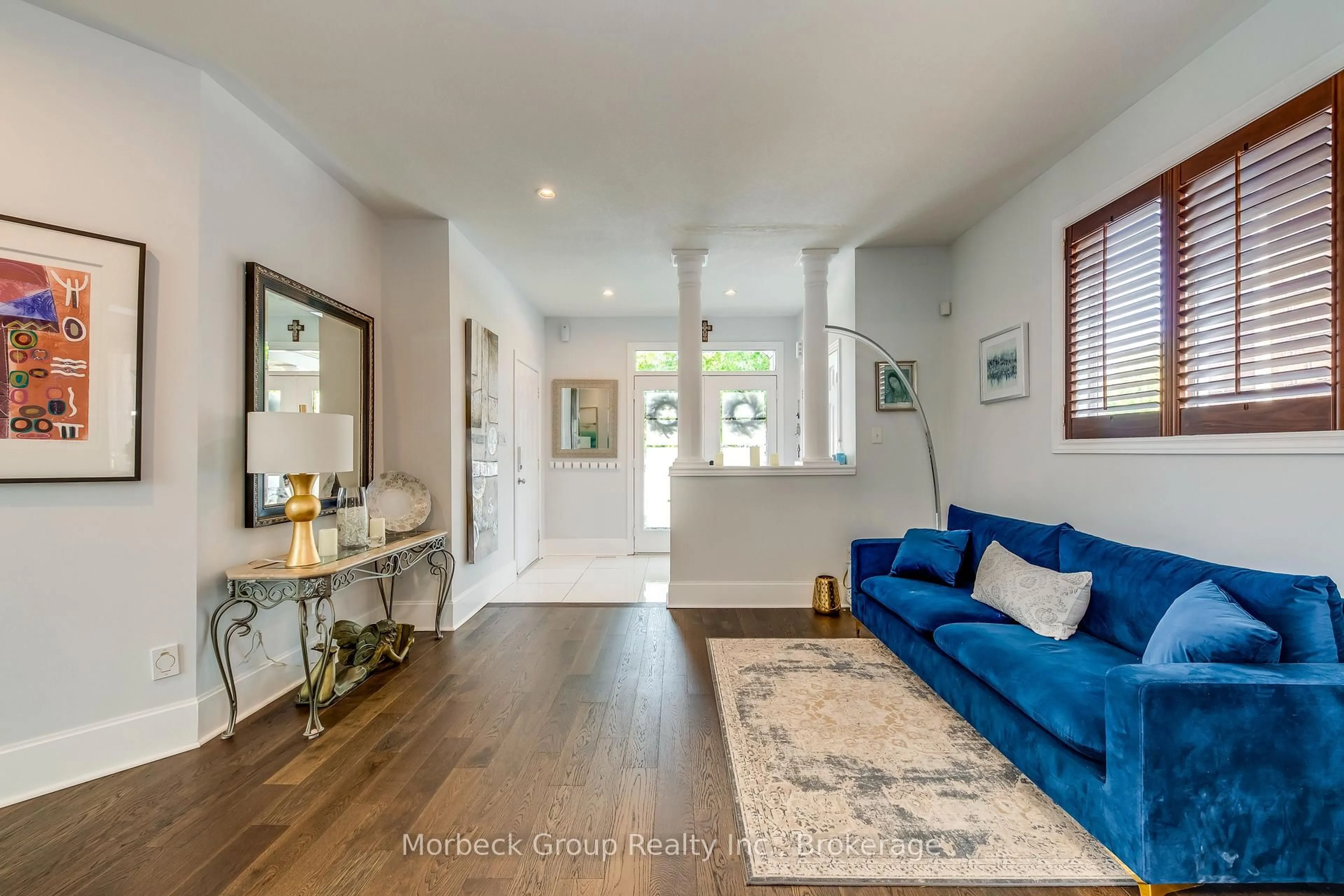 Indoor entryway for 1436 Gulledge Tr, Oakville Ontario L6M 3Z8