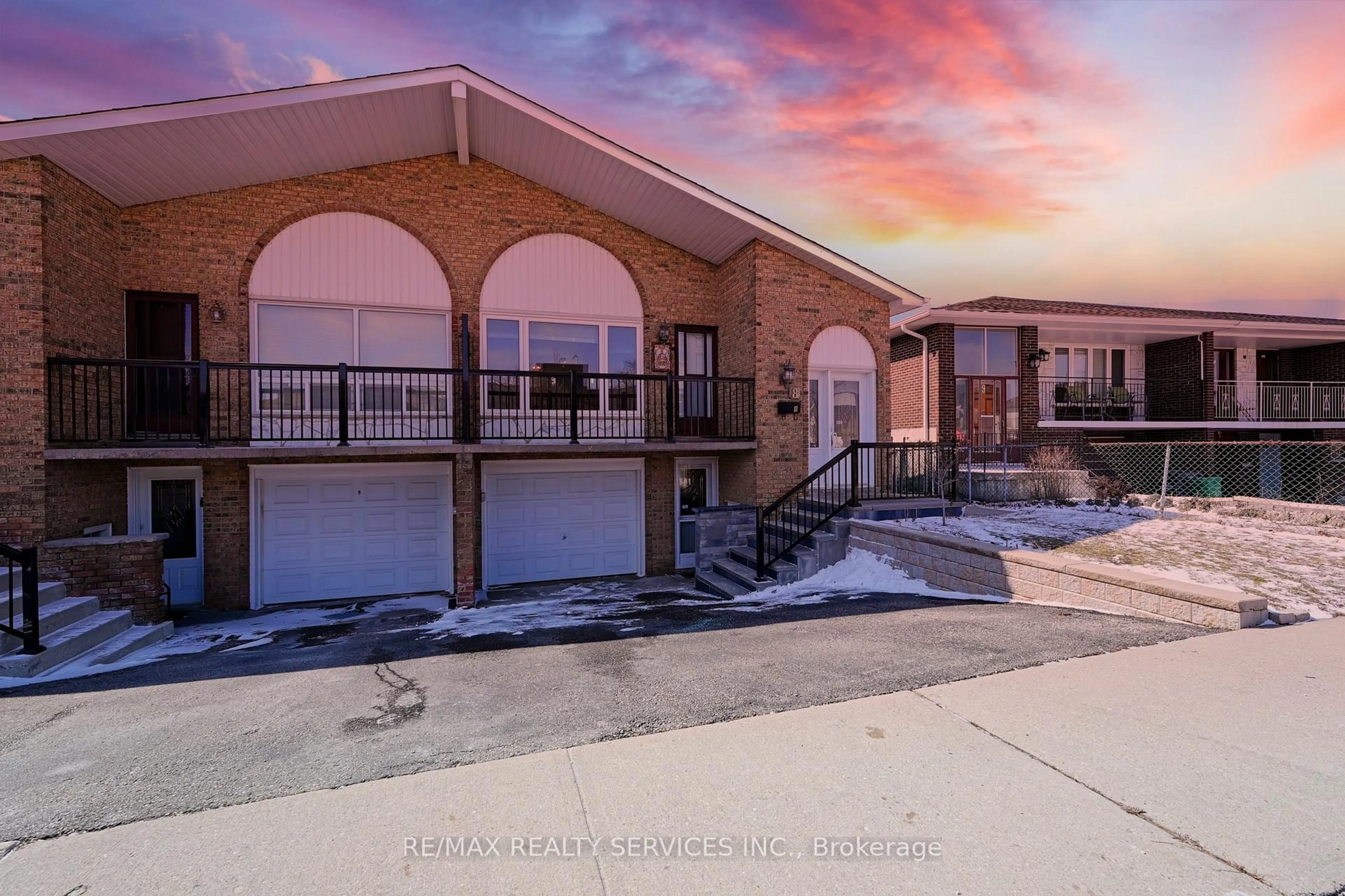 Unknown for 8 Cheryl Crt, Brampton Ontario L6V 3C2