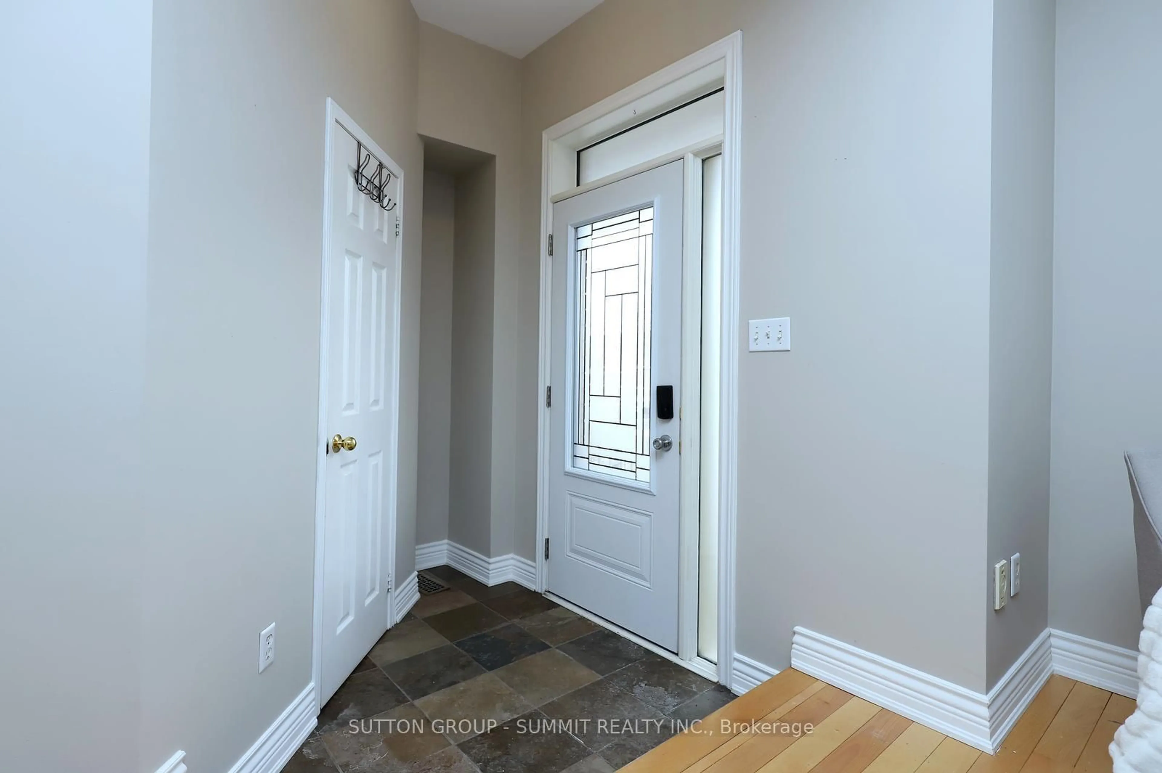 Unknown for 260 GLENASHTON Dr, Oakville Ontario L6H 6H5